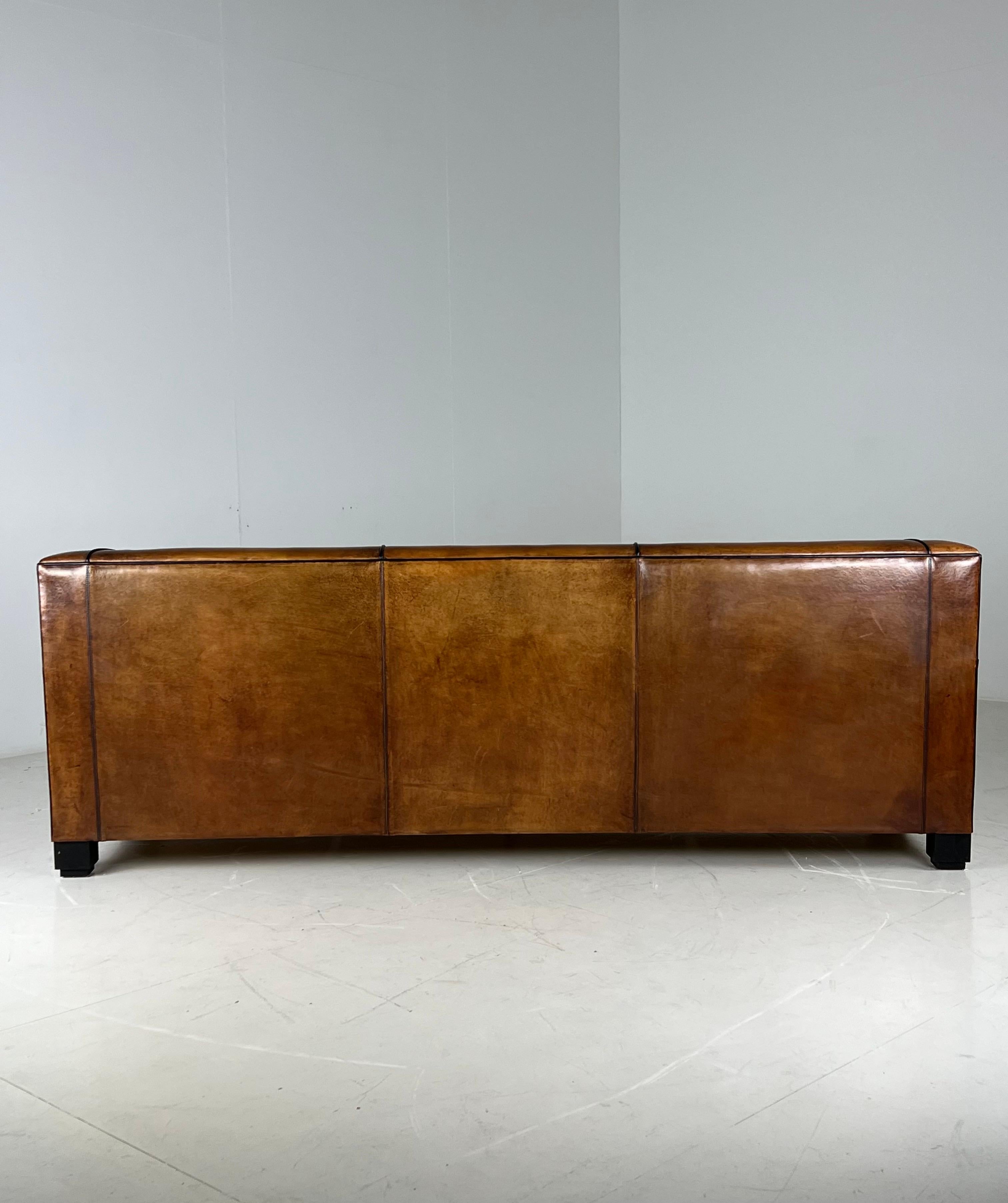 Art Deco Sofa aus Schafsleder im Angebot 2