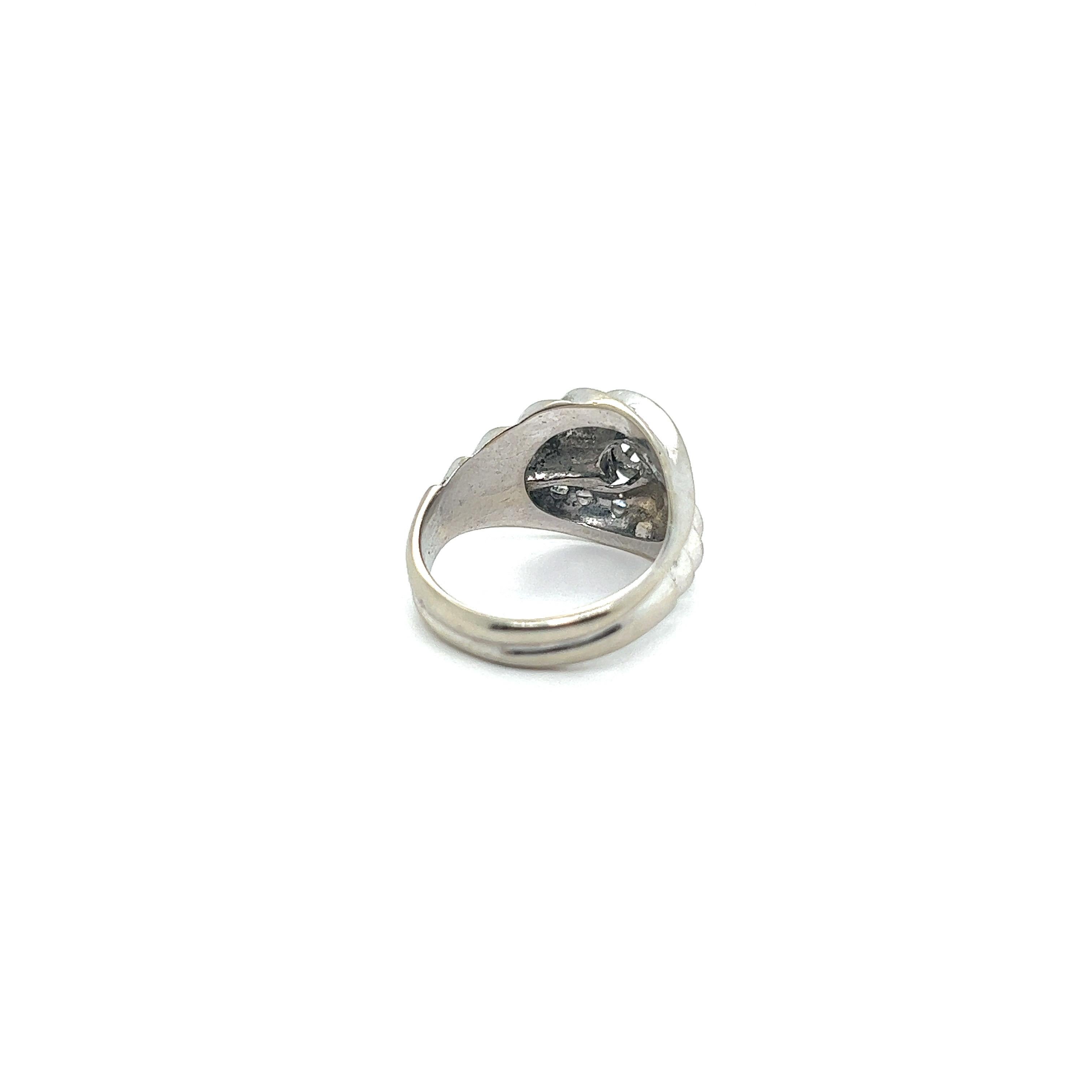 Women's Art-Deco Shell Ring Diamonds, White Gold, Solid 18 Karat For Sale