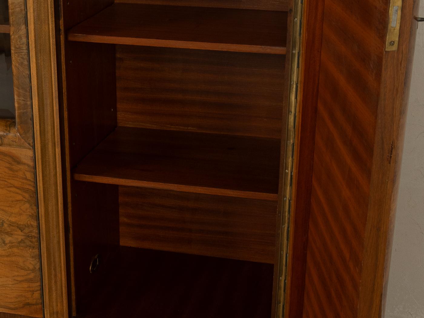 Art Déco Showcase, 1920s For Sale 3