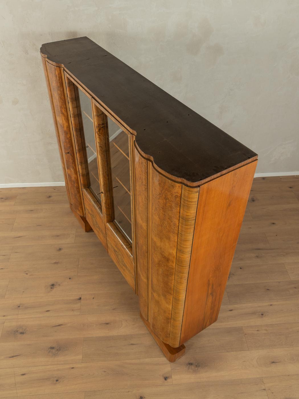 Art Déco Showcase, 1920s In Good Condition For Sale In Neuss, NW