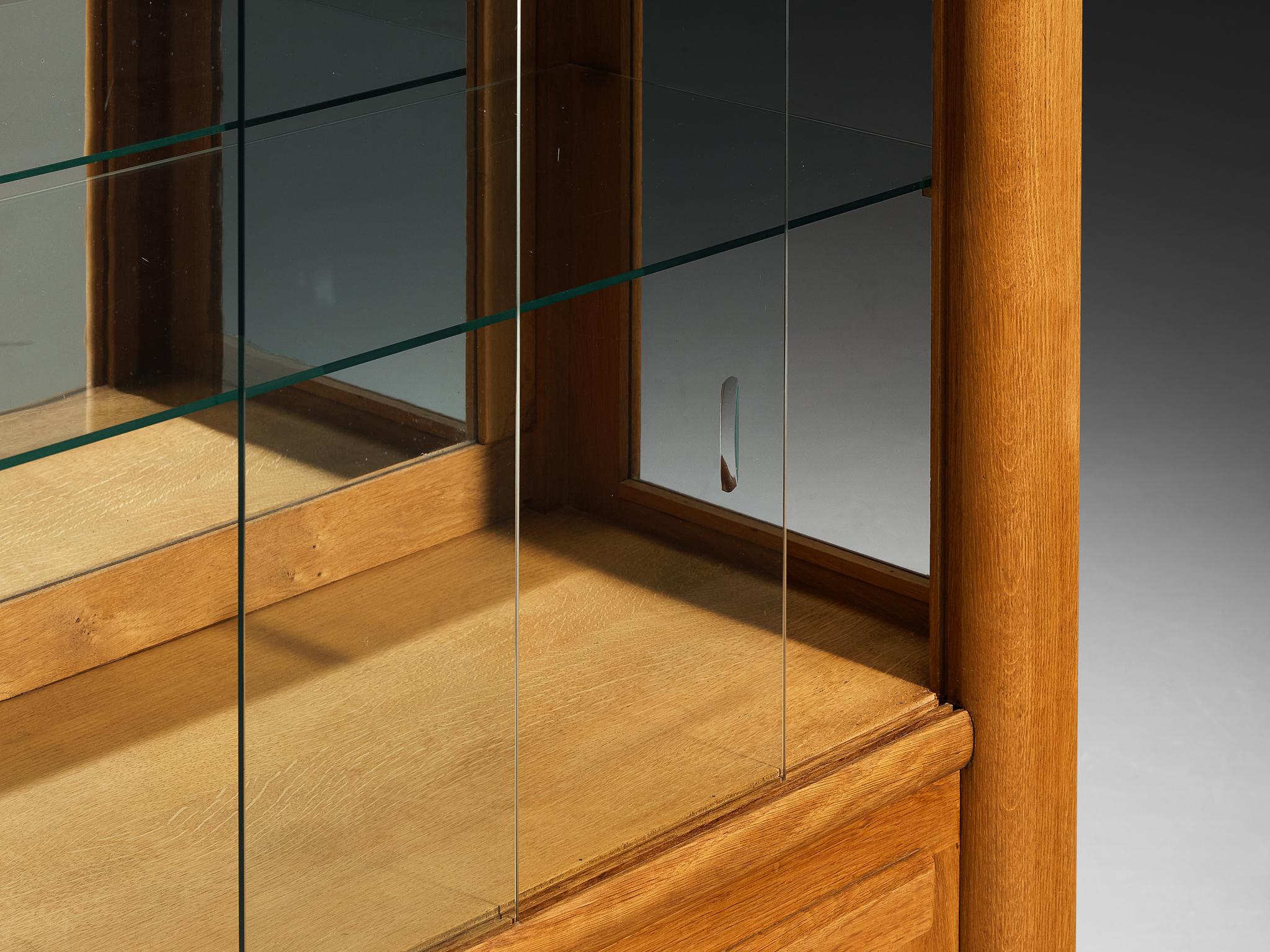 Art Deco Showcase in Oak and Glass and Decorative Copper Detailing In Good Condition For Sale In Waalwijk, NL