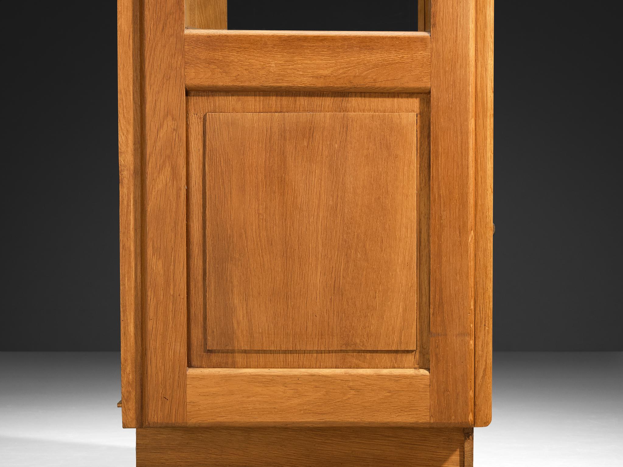 Art Deco Showcase in Oak and Glass and Decorative Copper Detailing For Sale 3