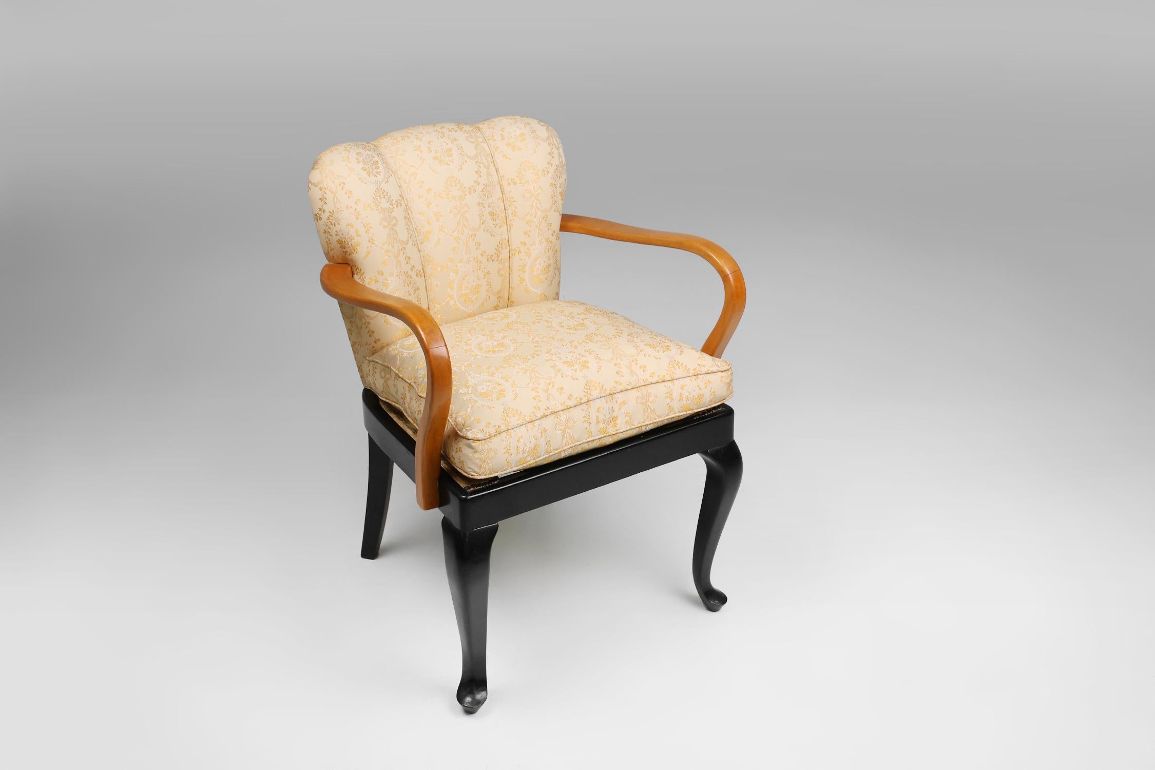 Art Deco side chair in beech wood, France 1940s For Sale 4