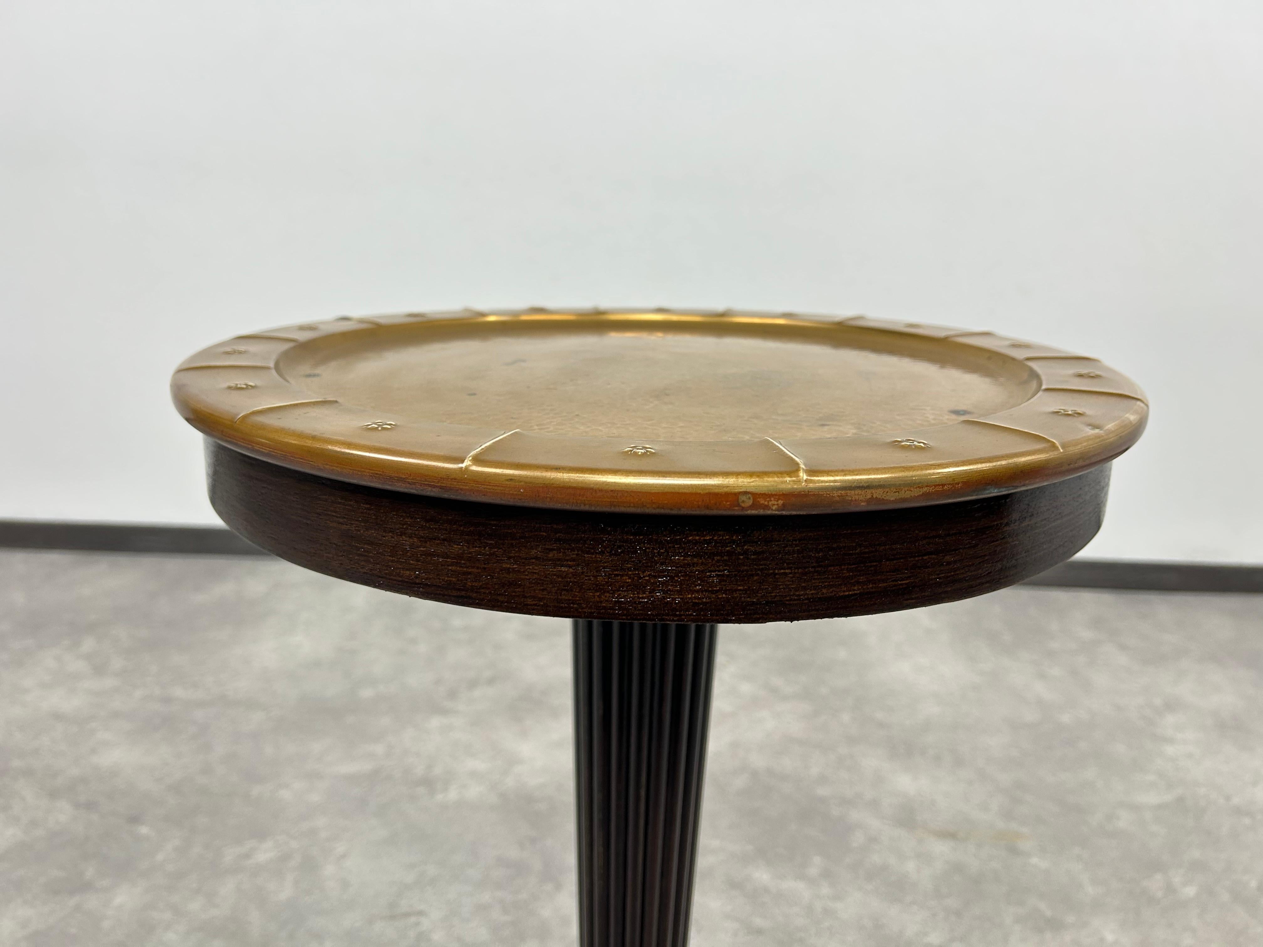 Tabalete lateral art déco en Bueno estado para la venta en Banská Štiavnica, SK