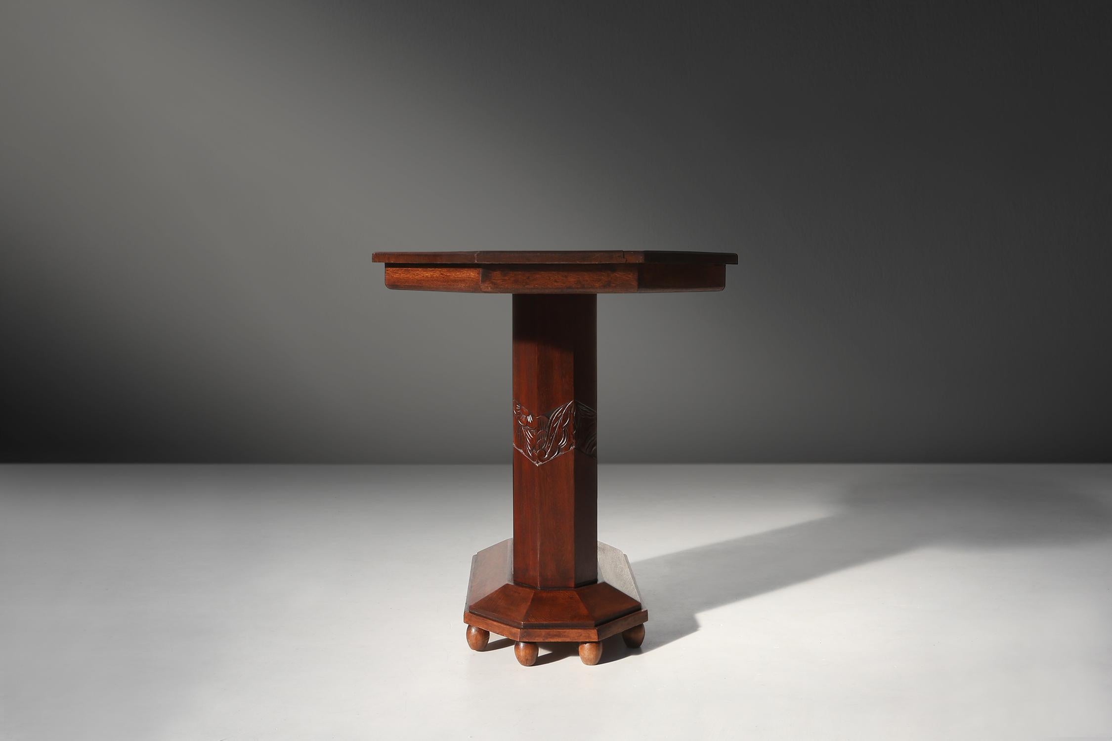 Early 20th Century Art Deco side table 1920 For Sale