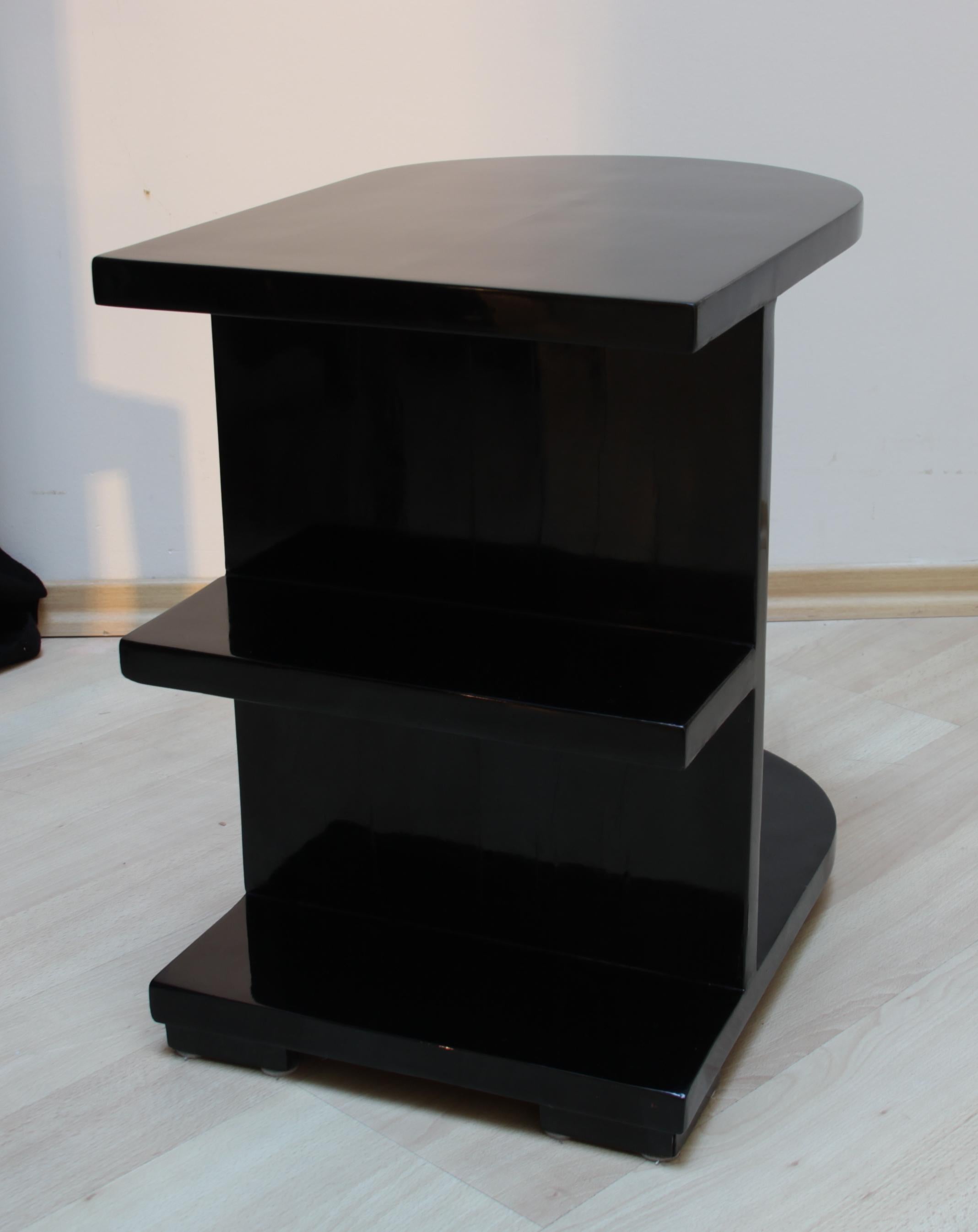 Art Deco Side Table, Black Polish, France, circa 1925 In Good Condition In Regensburg, DE