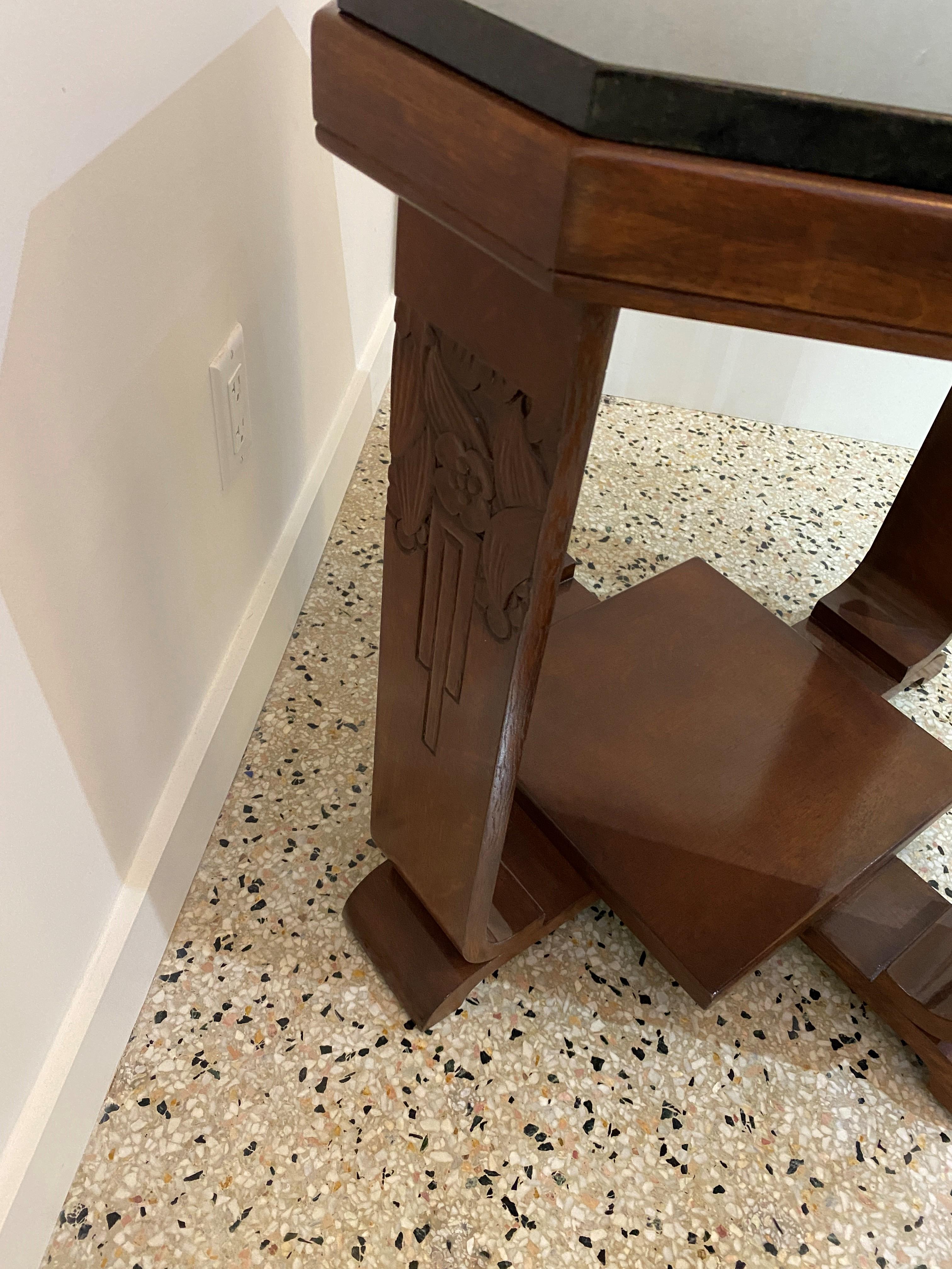 Art Deco Side Table In Good Condition In West Palm Beach, FL