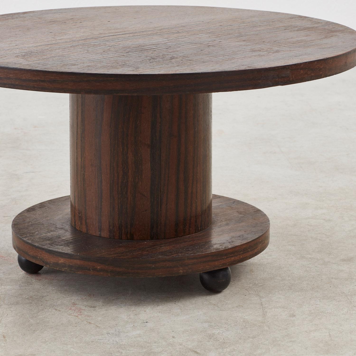 Early 20th Century Art Deco side table - France, 1920s