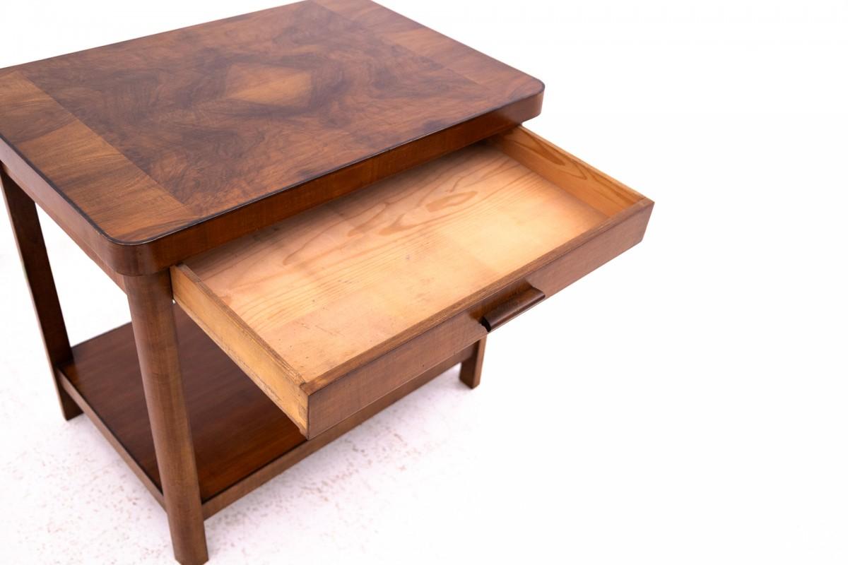 Mesa auxiliar Art Decó de la primera mitad del siglo XX, Polonia. mediados del siglo XX en venta