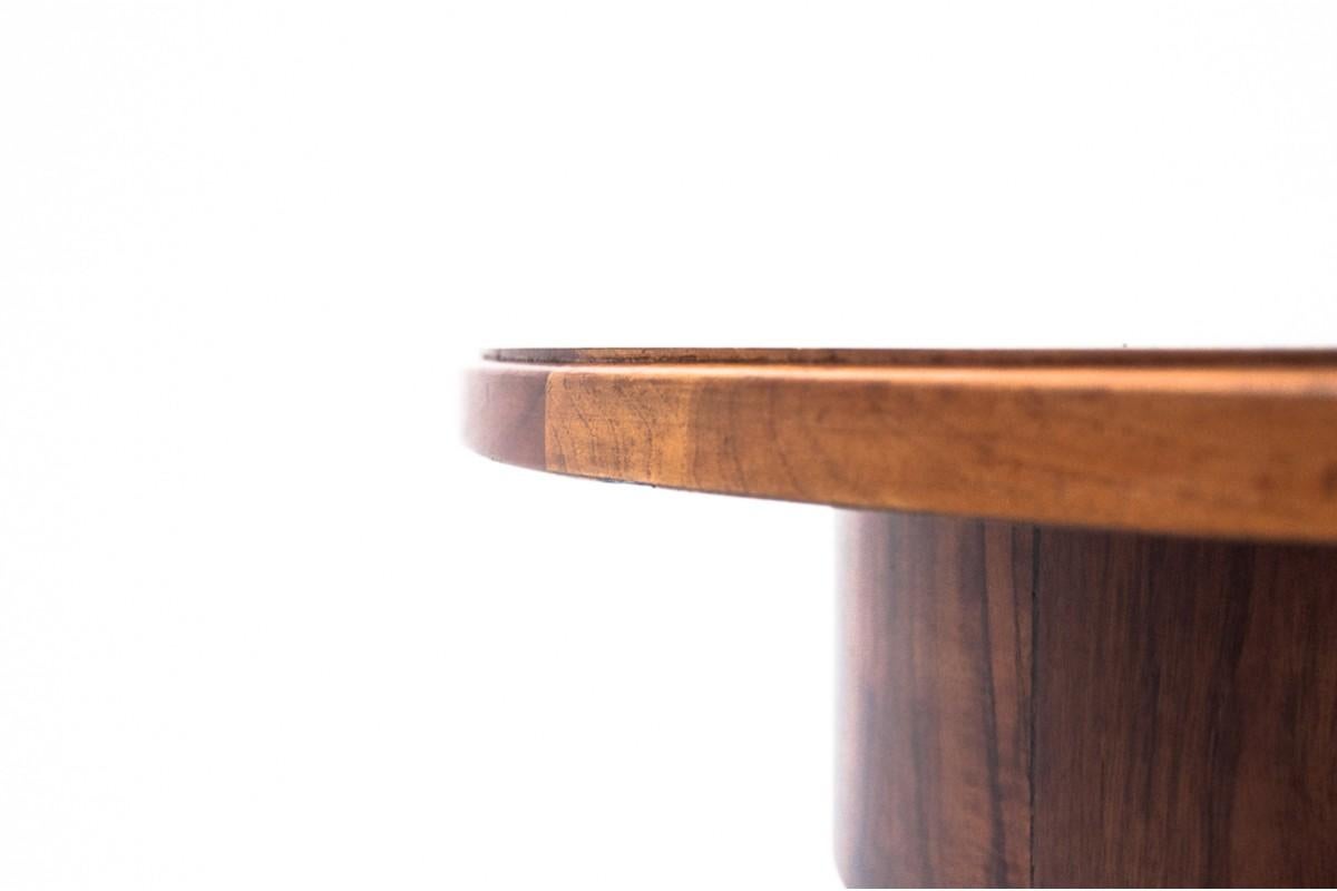 Noyer Table d'appoint Art déco, Allemagne, années 1930. en vente