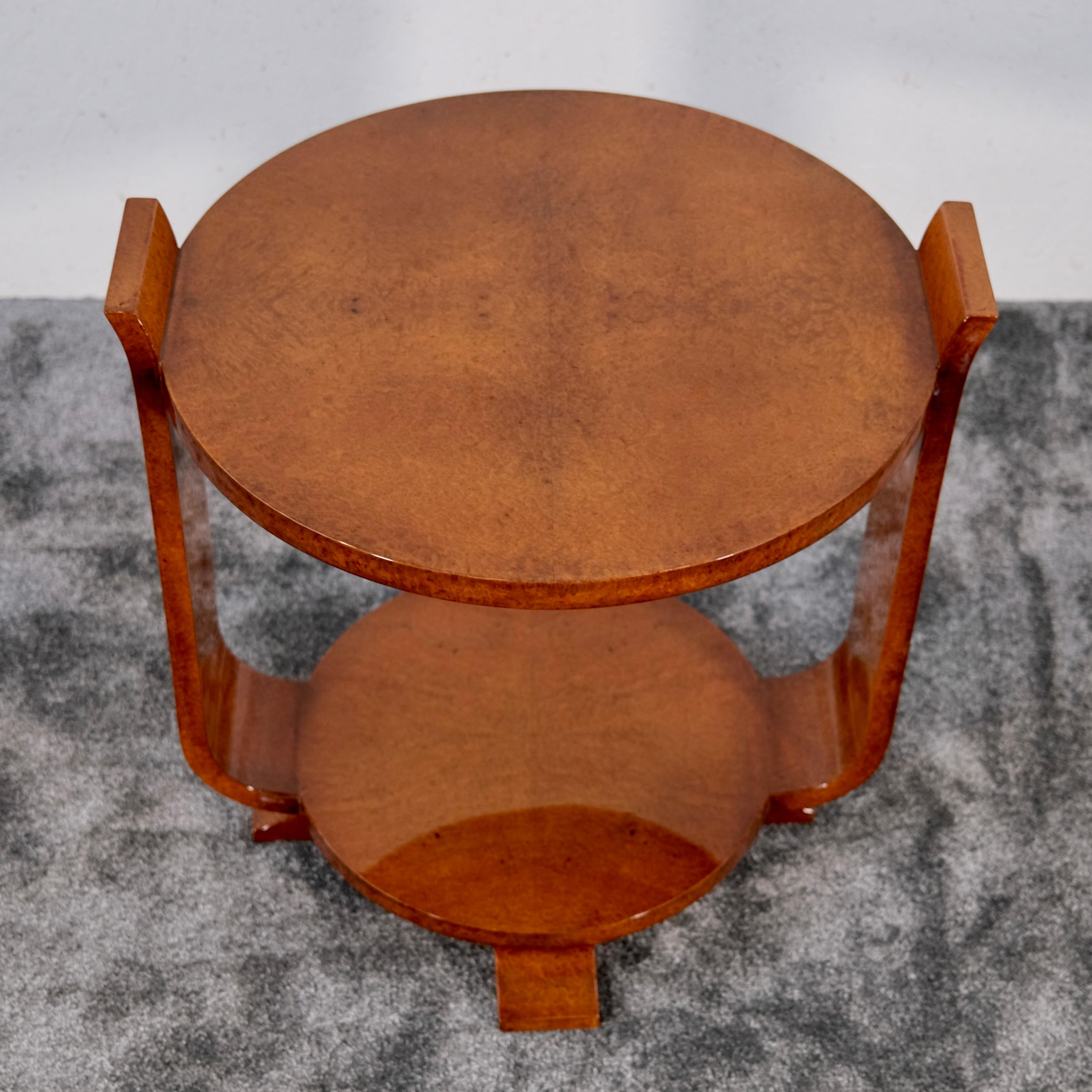 Art déco Table d'appoint Art Déco en bois de ronce d'Amboine laqué brillant, France années 1930 en vente