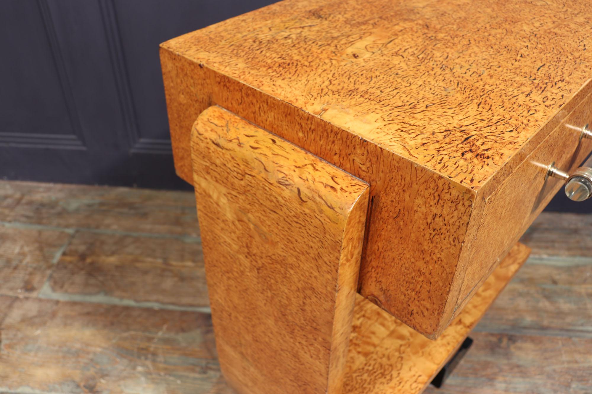 Art Deco Side Table in Karelian Birch For Sale 10