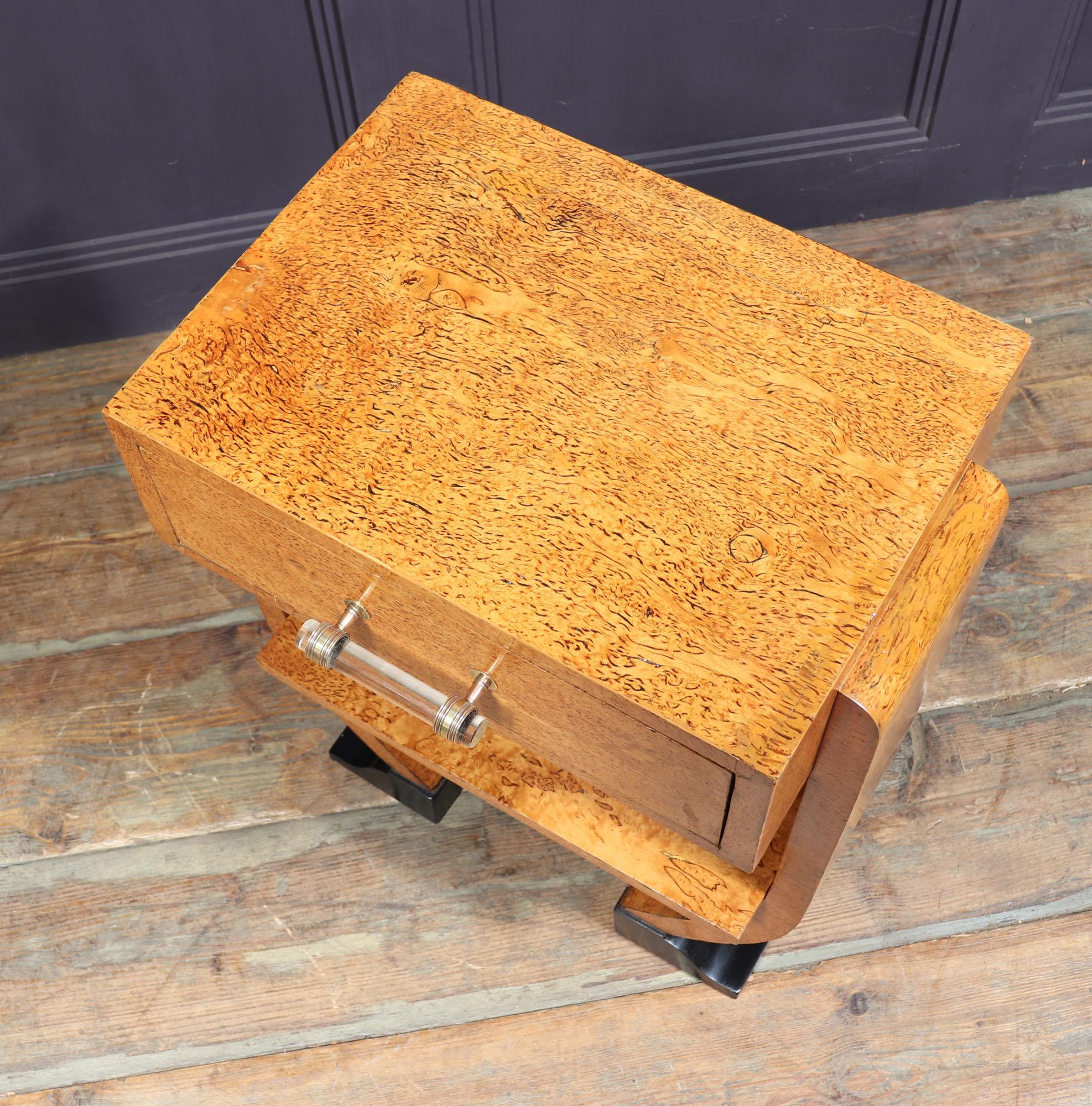 Early 20th Century Art Deco Side Table in Karelian Birch For Sale