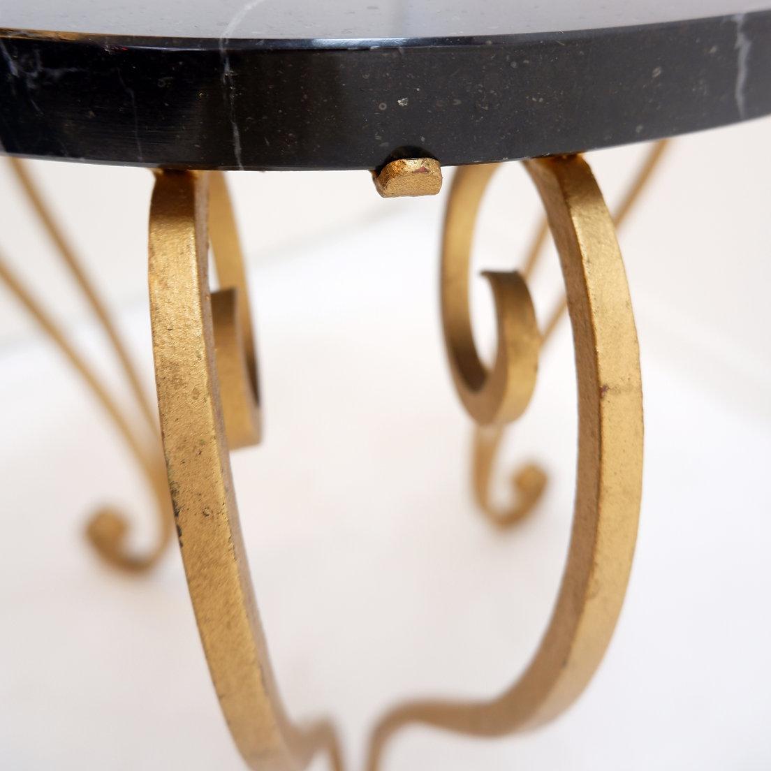 Table d'appoint Art Déco en marbre et fer doré - René Prou en vente 6