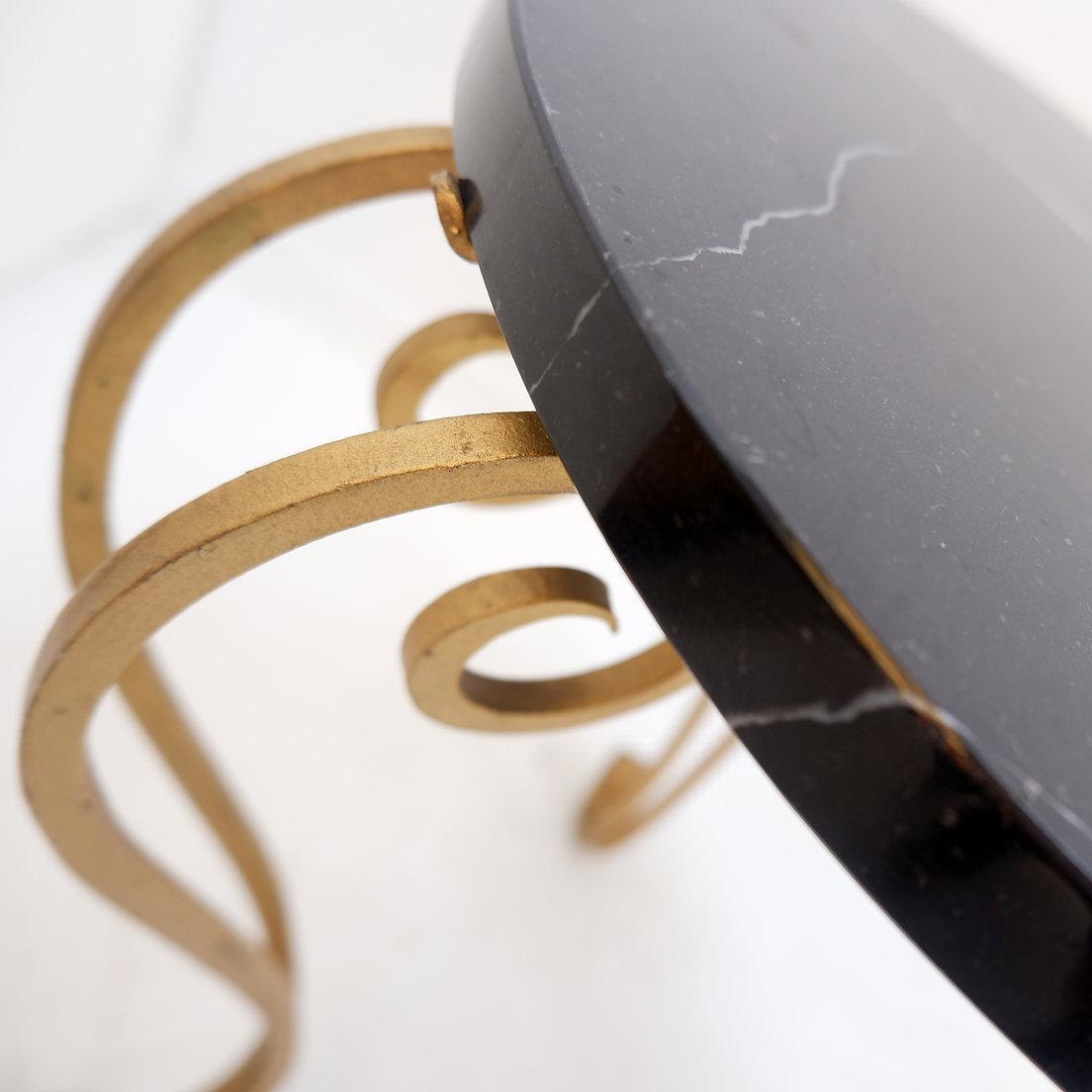 Table d'appoint Art Déco en marbre et fer doré - René Prou en vente 8