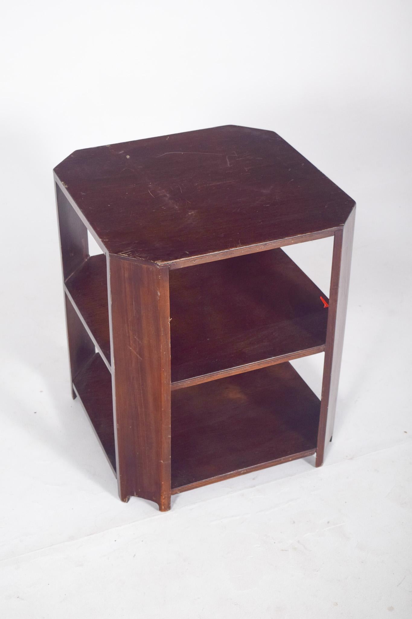 Mid-20th Century Art Deco Side Table in Walnut, 1920s For Sale
