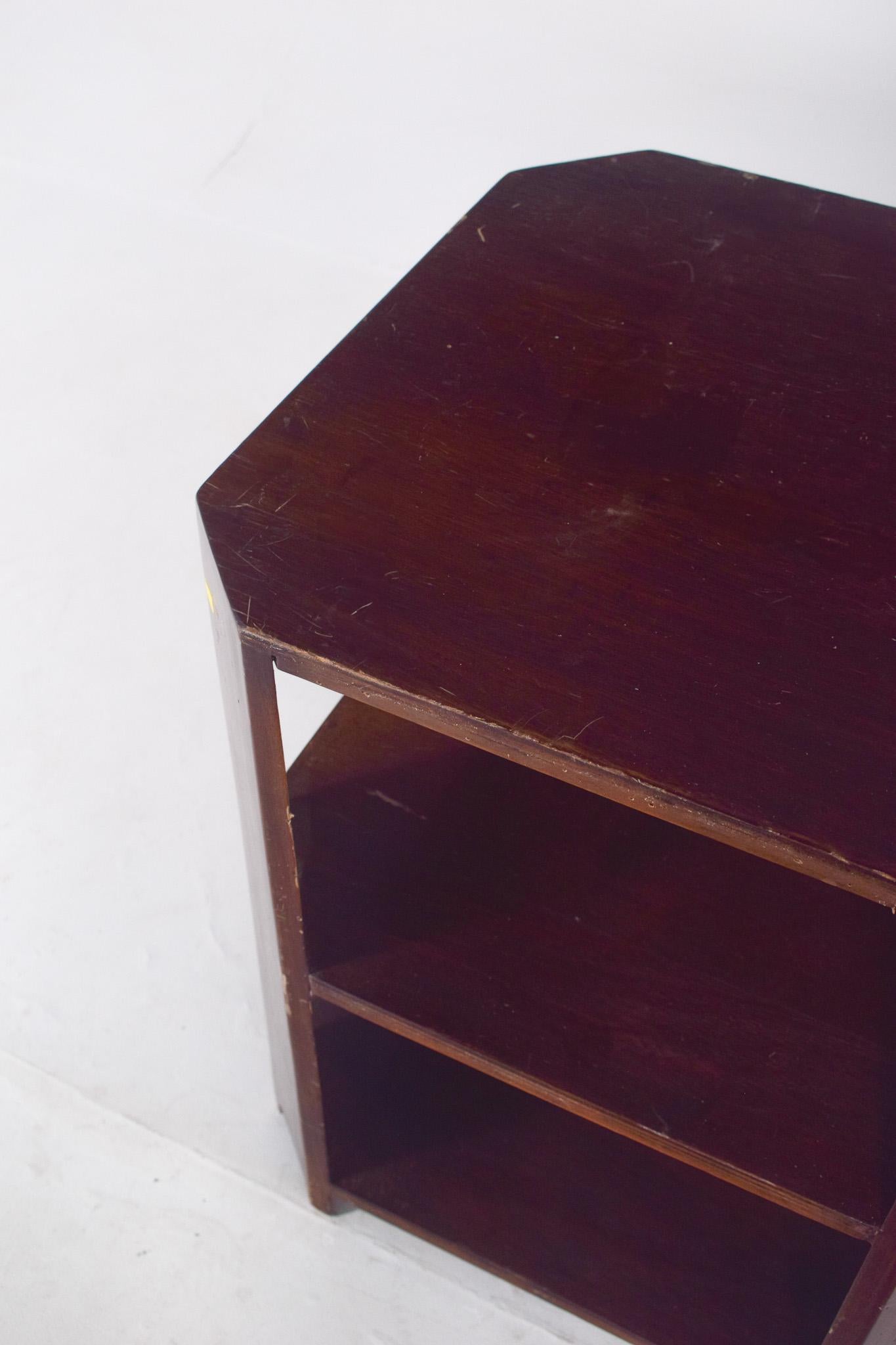 Art Deco Side Table in Walnut, 1920s For Sale 2