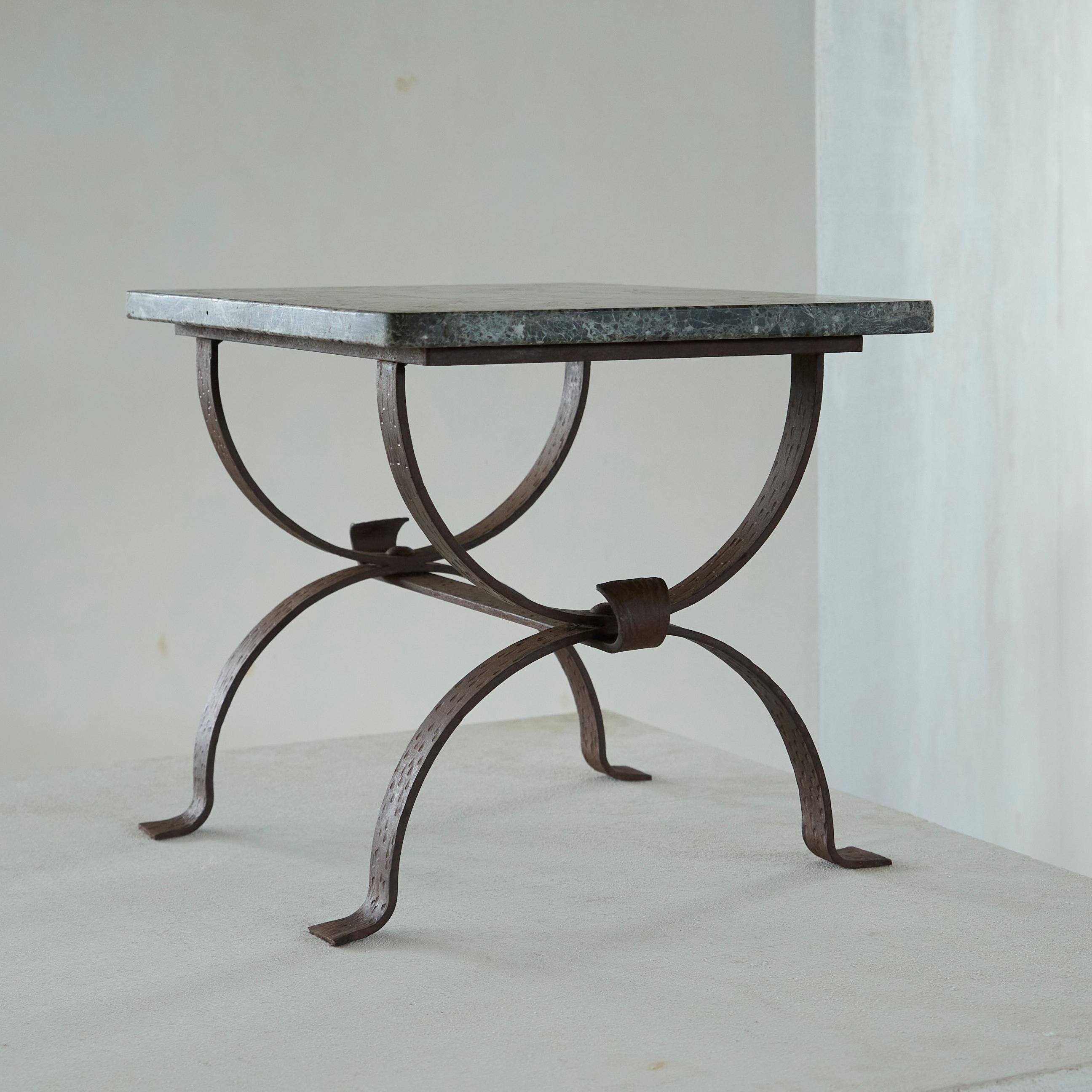 Art Deco Side Table in Wrought Iron and Marble For Sale 2