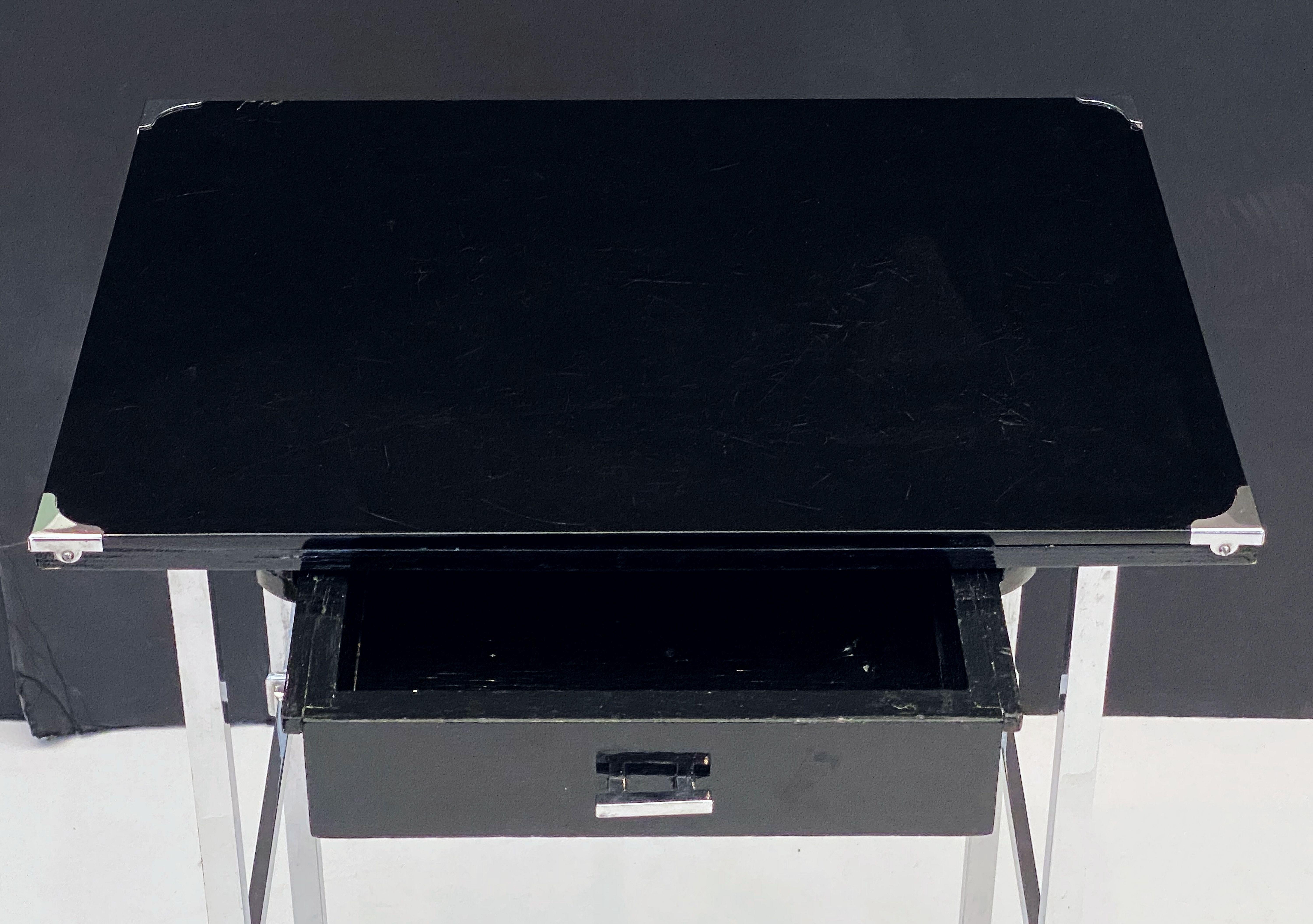 Table d'appoint Art Déco en noir et chrome avec tiroir d'Angleterre en vente 4