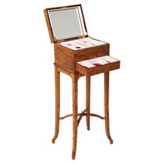 Table d'appoint ou table à bijoux Art déco, Londres, années 1920, mécanisme de tiroir spécial