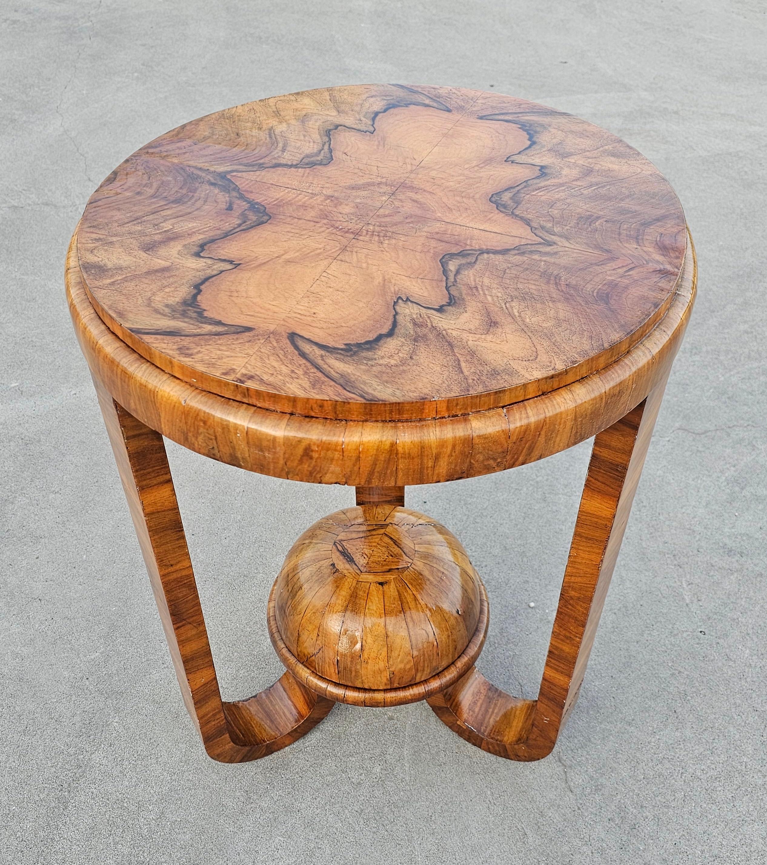 Art Deco Side Table, Unique Tripod Base and Blonde Walnut Veneer, Austria 1920s 3