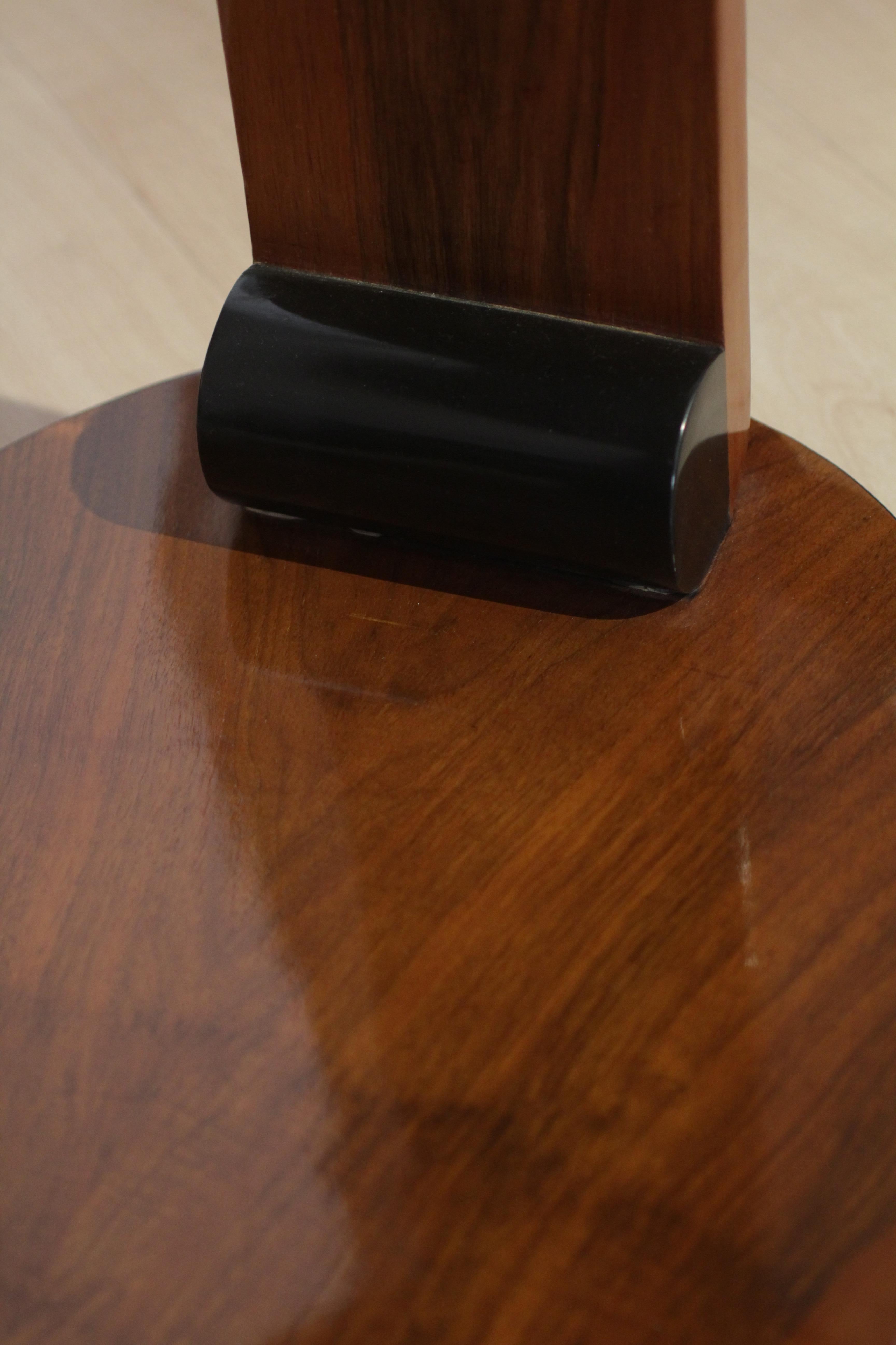 Art Deco Side Table, Walnut Veneer, France circa 1930 5