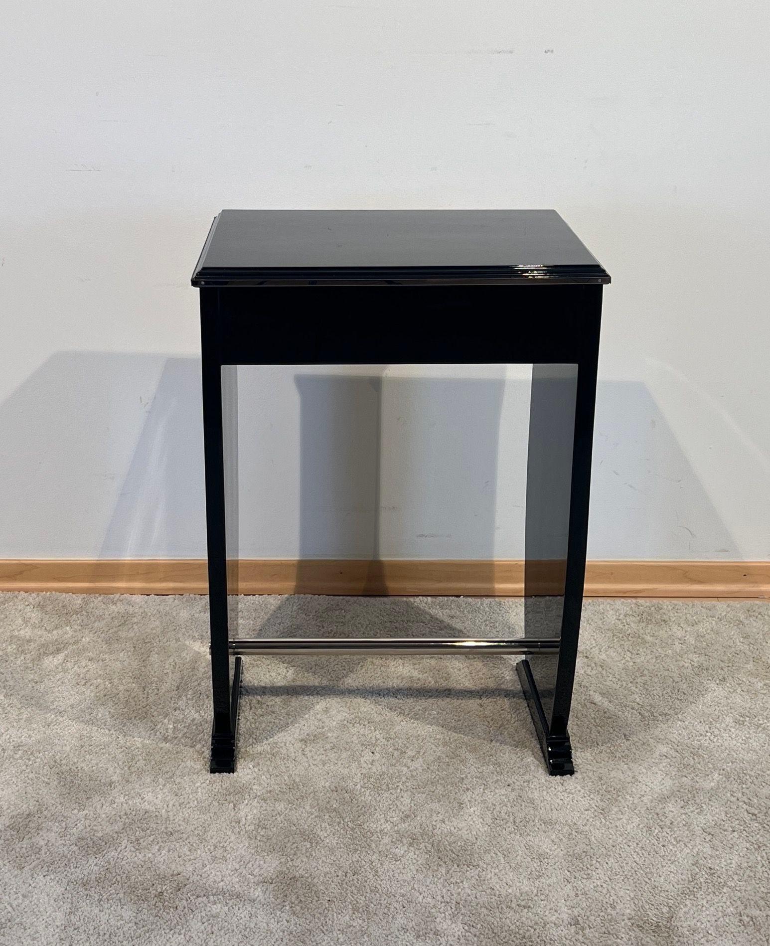 Art Deco Side Table with Drawer, Black Lacquer and Chrome, France circa 1930 For Sale 1