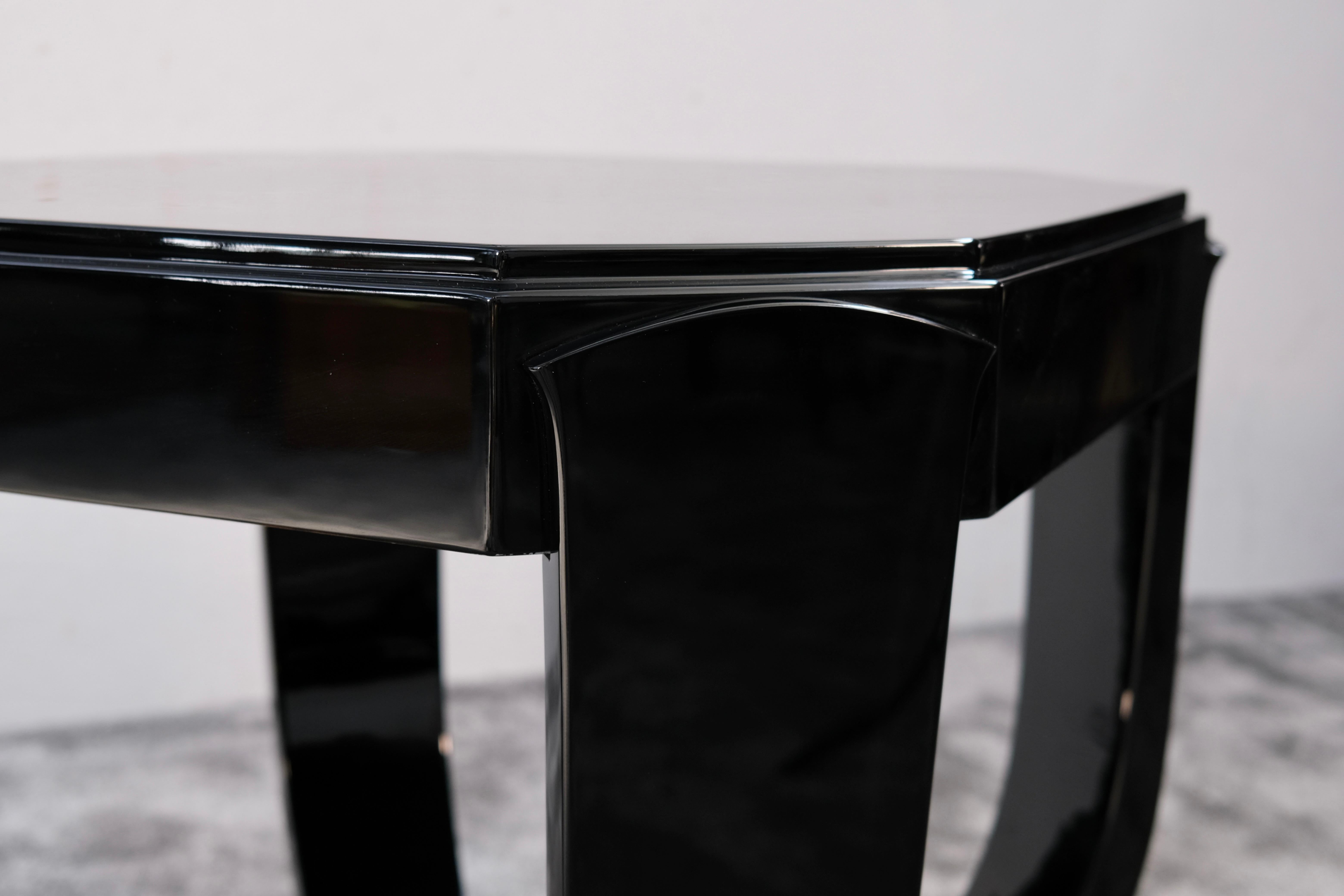 Art Deco Side Table with elegant Legs in Lacquer & Chrome, France 1930s For Sale 5