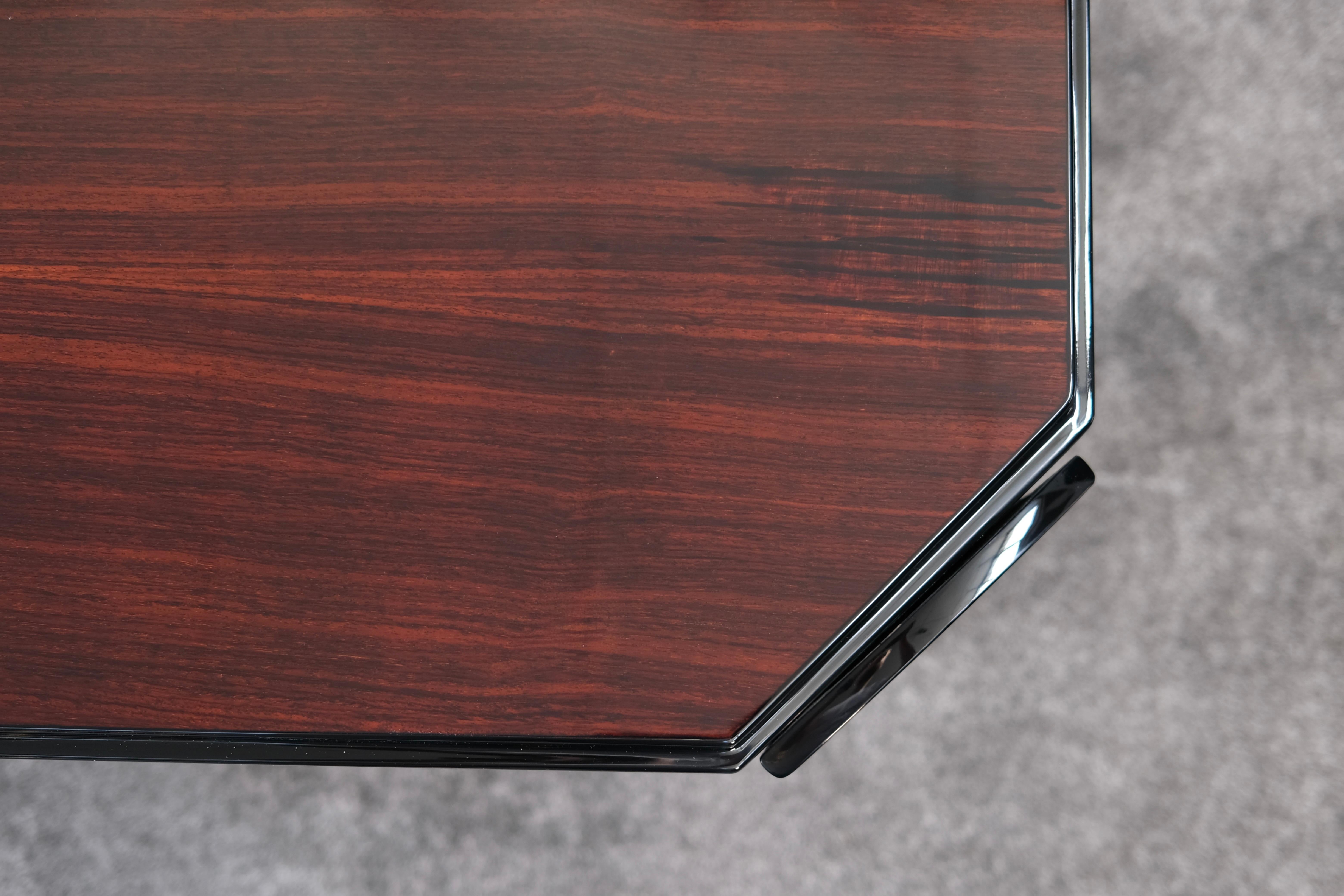 Blackened Art Deco Side Table with elegant Legs in Lacquer & Chrome, France 1930s For Sale