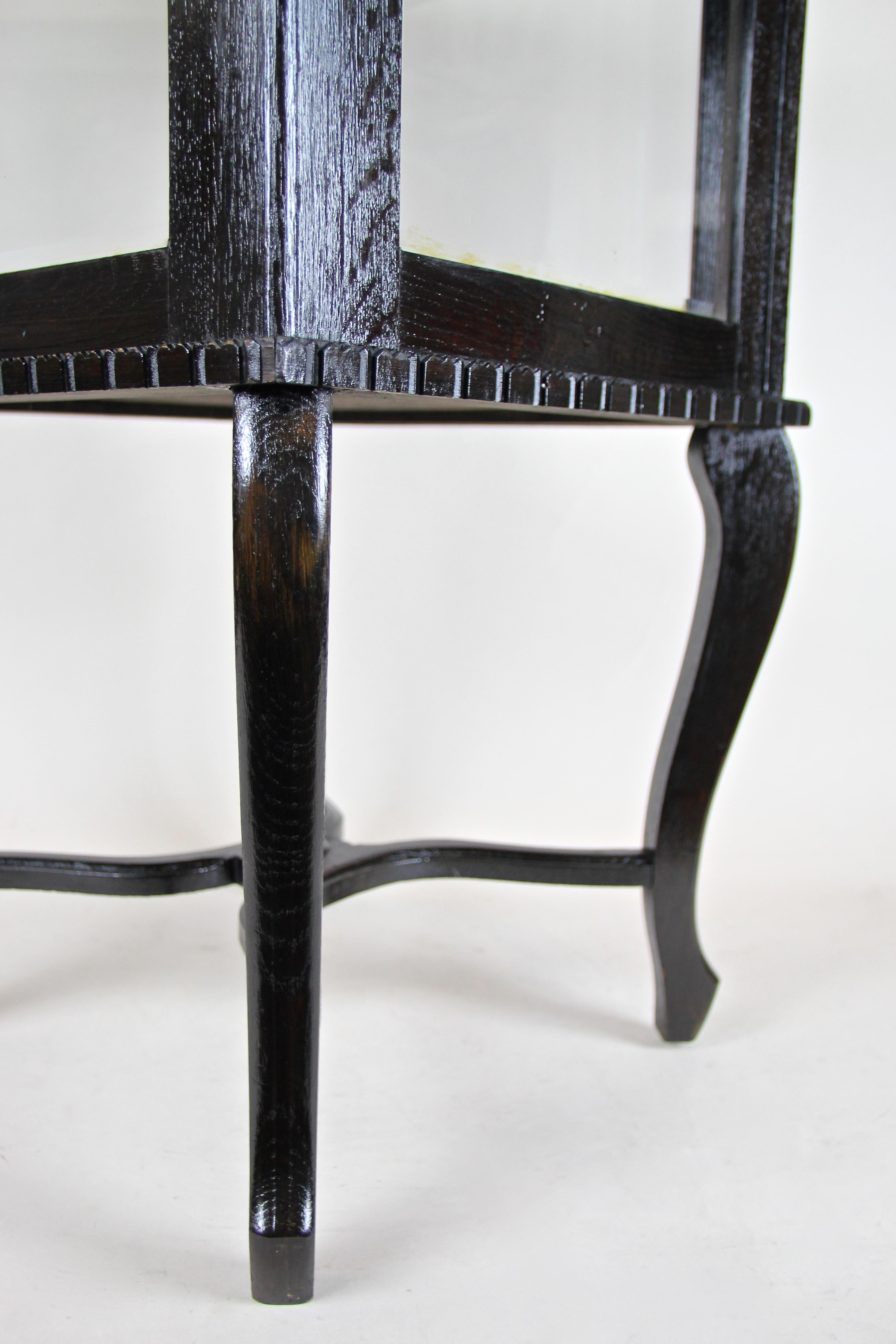 Art Deco Side Table with Ornamented Brass Table Top, Austria, circa 1920 8