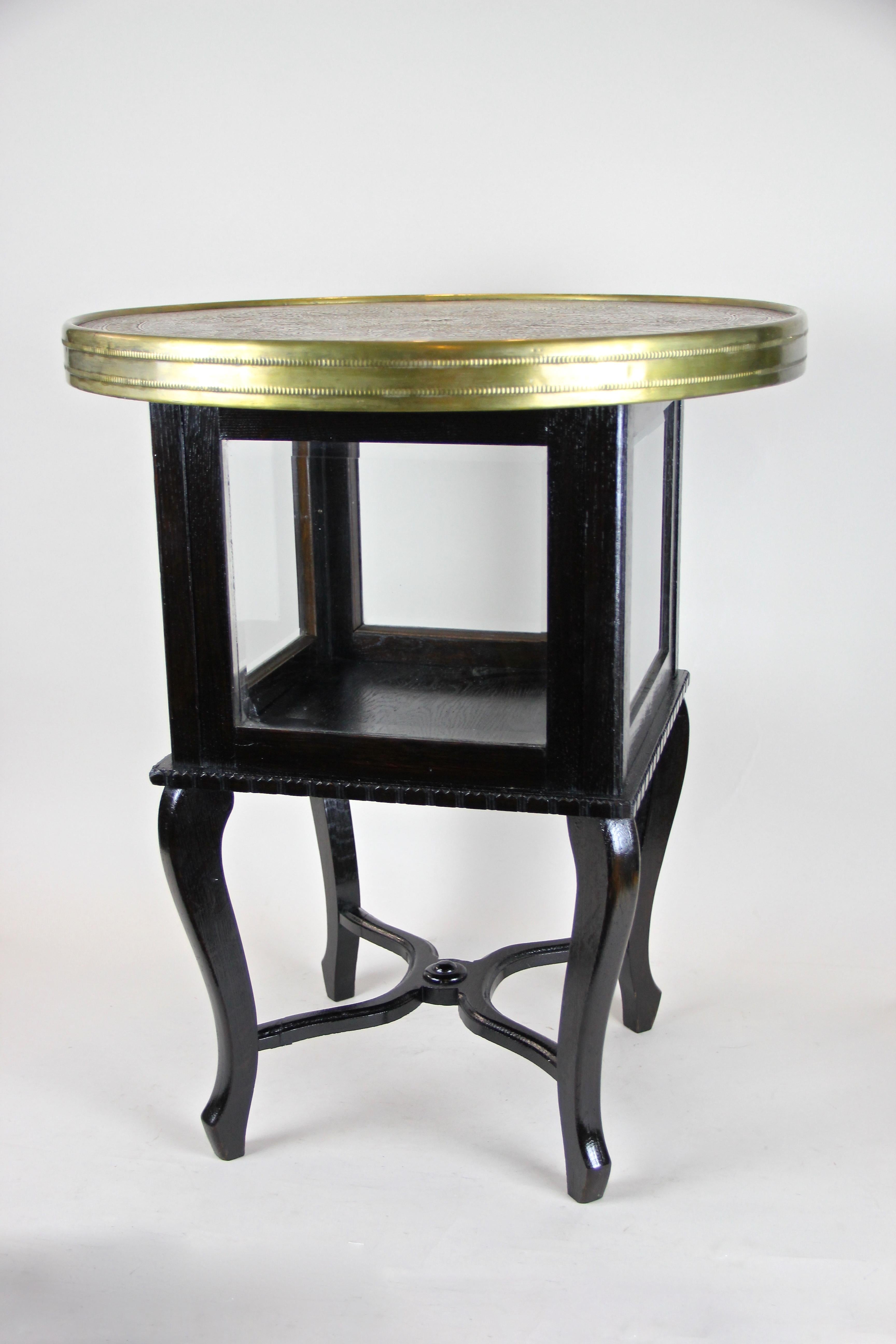 Art Deco Side Table with Ornamented Brass Table Top, Austria, circa 1920 1