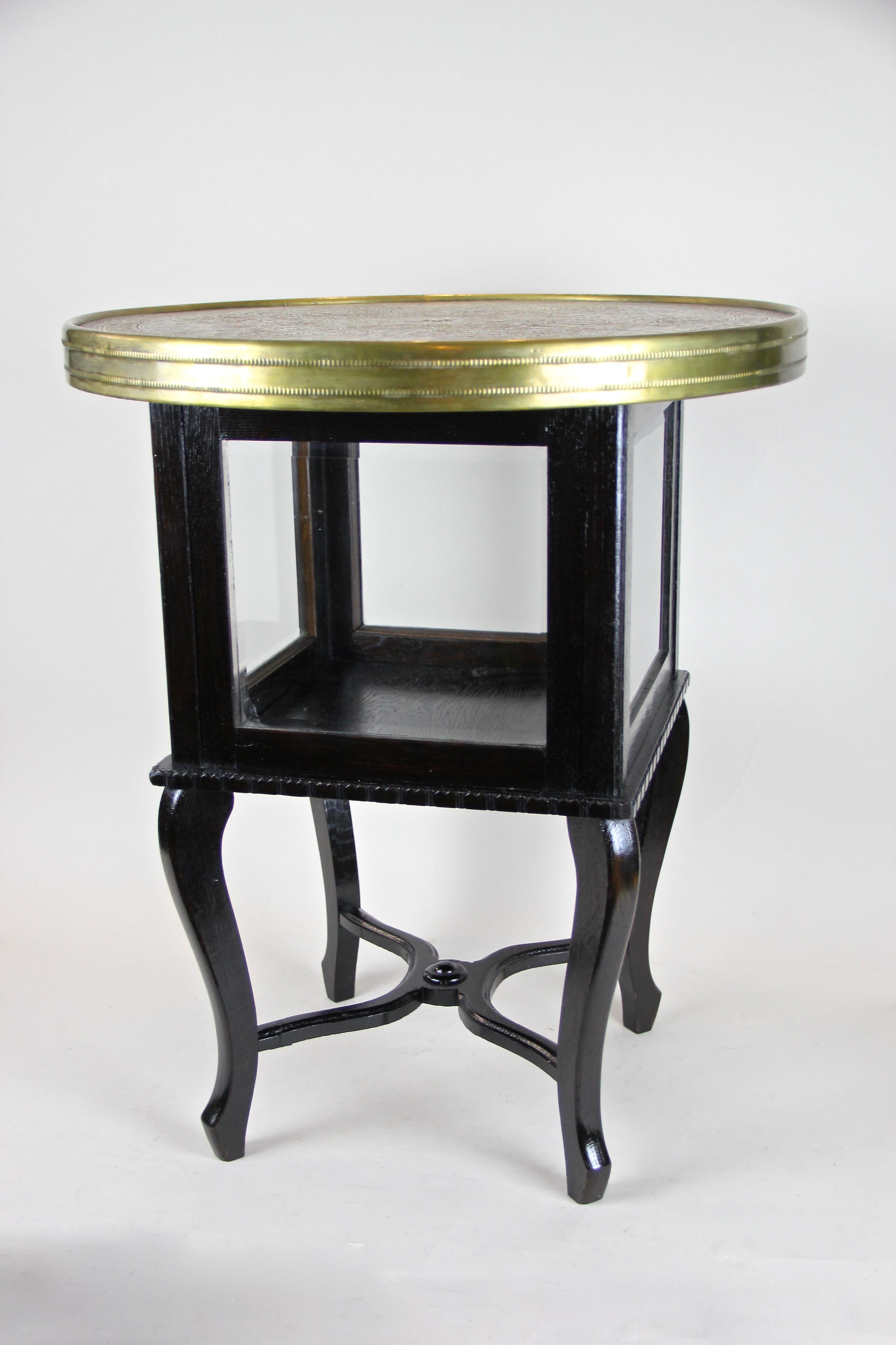 Art Deco Side Table with Ornamented Brass Table Top, Austria, circa 1920 2