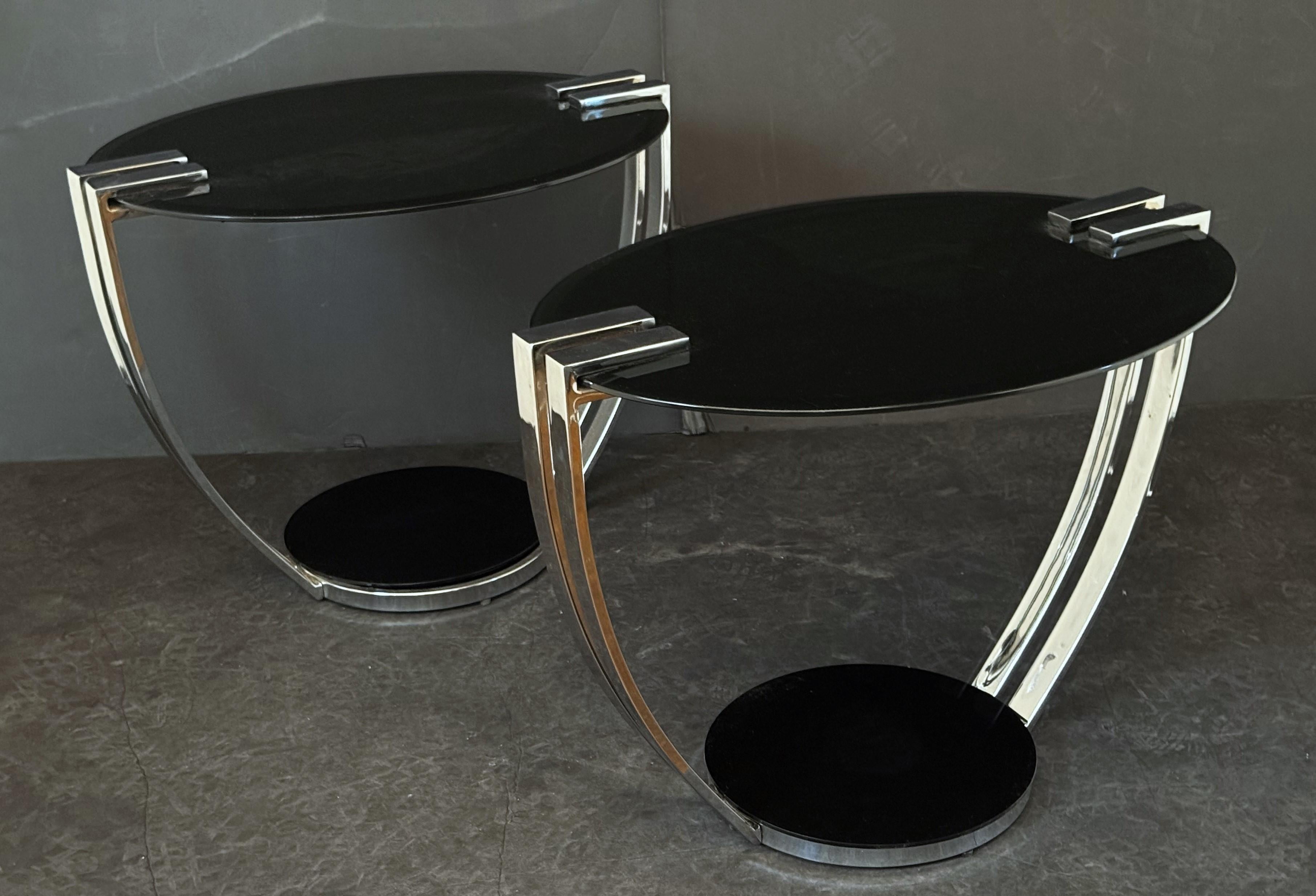 Tables d'appoint Art Déco en chrome avec plateaux ovales en verre dans le style Josef Hoffman en vente 1