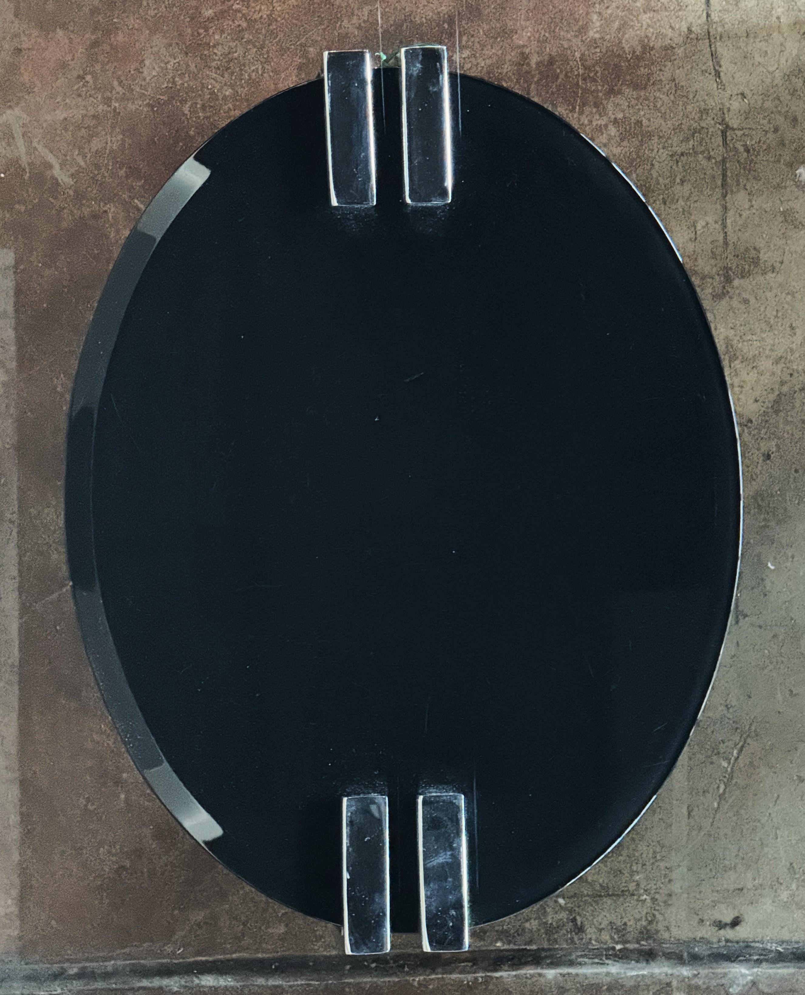 Tables d'appoint Art Déco en chrome avec plateaux ovales en verre dans le style Josef Hoffman en vente 2