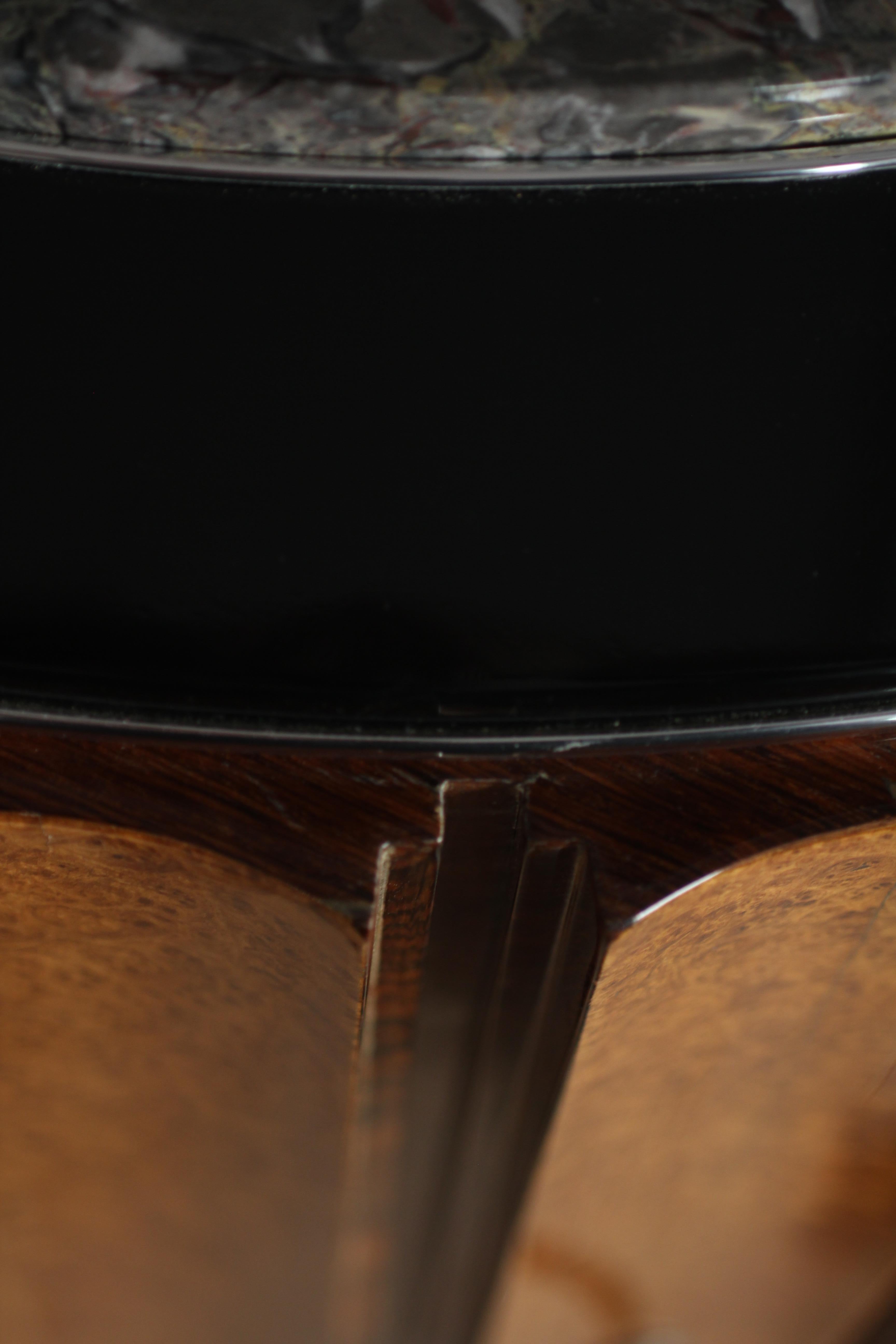 Grand buffet Art Deco, loupe d'amboine et palissandre, marbre, Paris, vers 1925 Bon état - En vente à Regensburg, DE