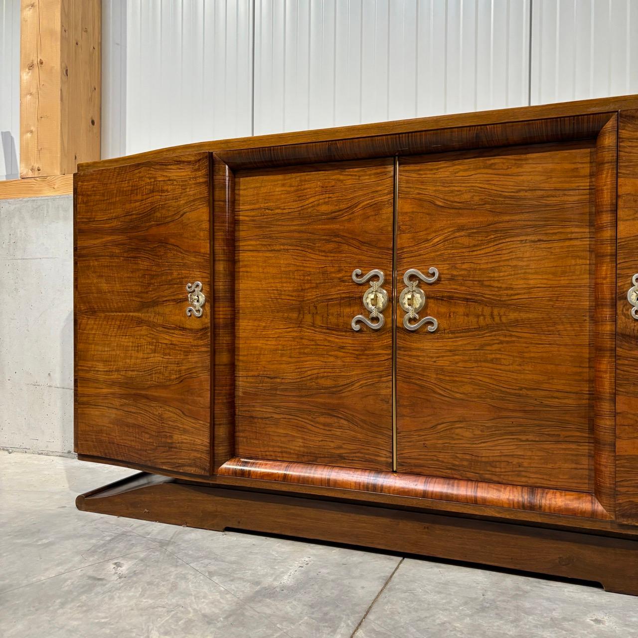 Art Déco sideboard  around 1940  walnut  surface refurbished For Sale 3
