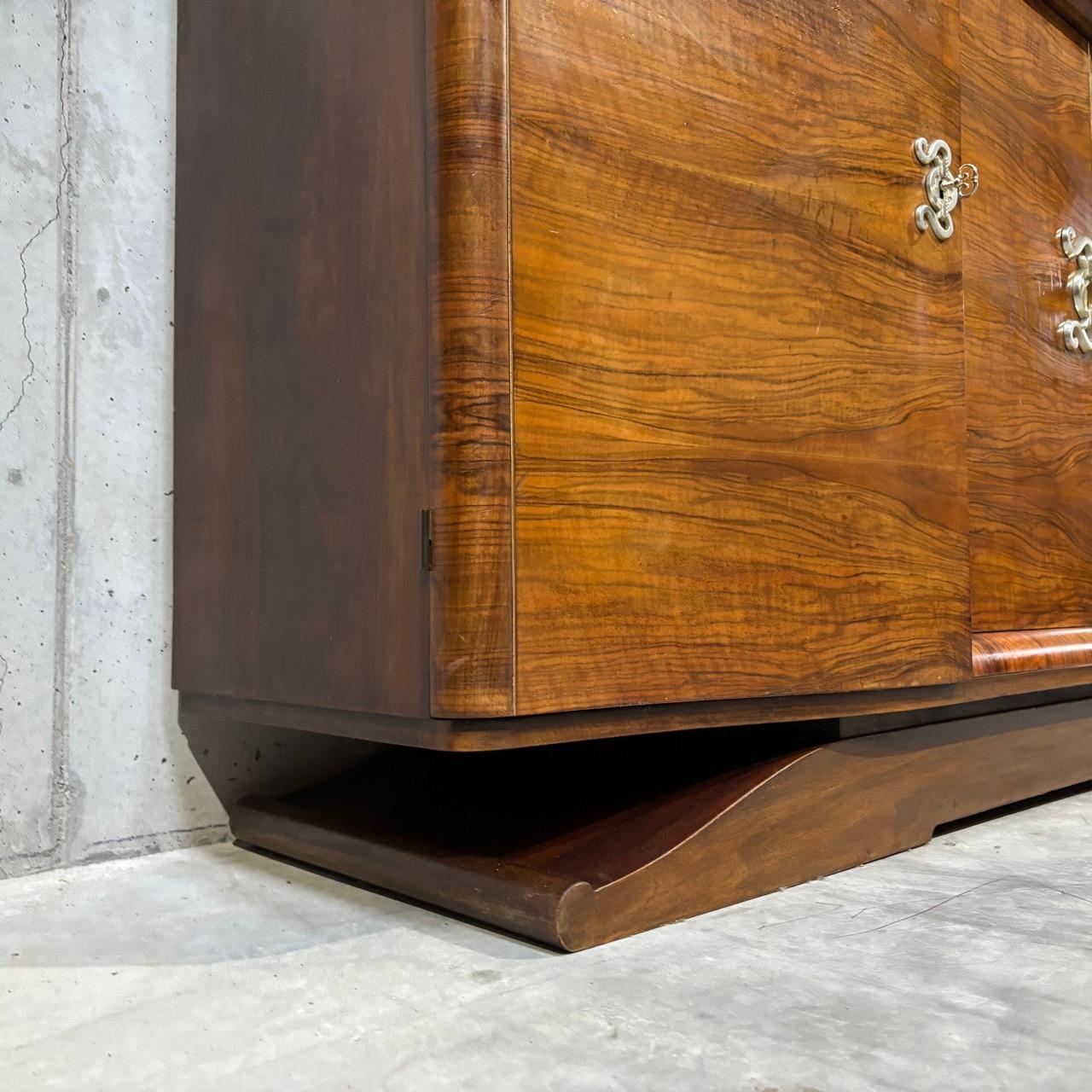 Art Déco sideboard  around 1940  walnut  surface refurbished For Sale 5