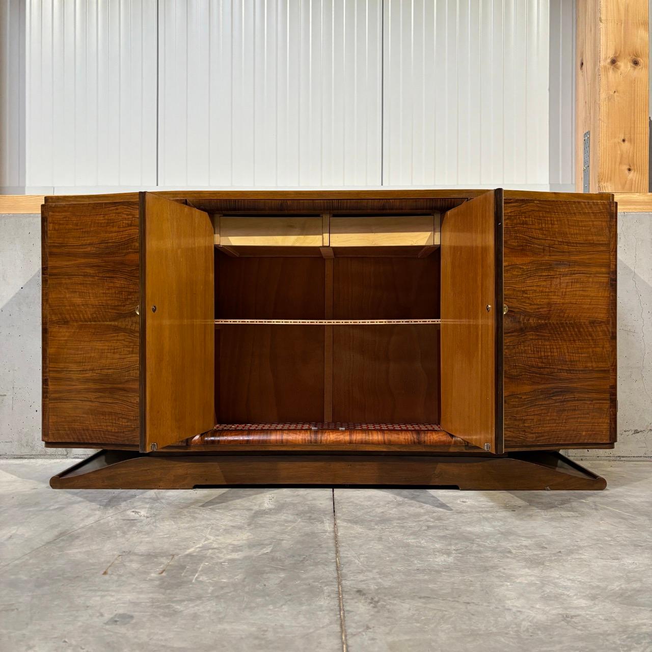 Art Déco sideboard  around 1940  walnut  surface refurbished For Sale 11