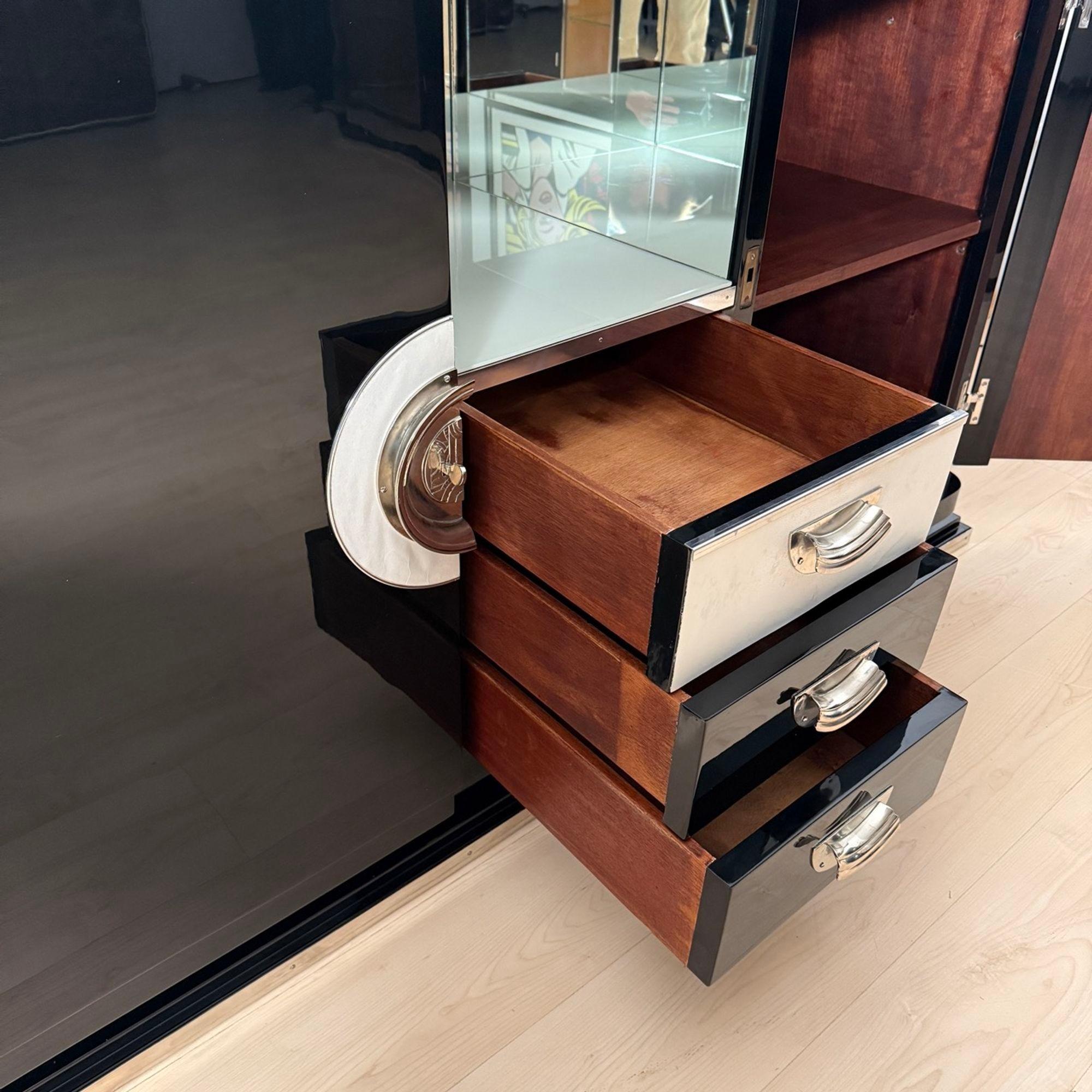 Buffet Art Deco, laque noire, marbre, parchemin, chrome, Paris circa 1930 en vente 6