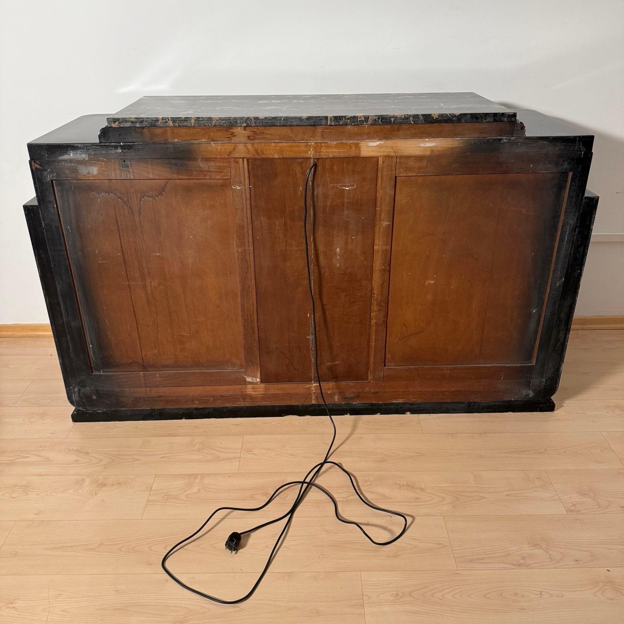 Buffet Art Deco, laque noire, marbre, parchemin, chrome, Paris circa 1930 en vente 11