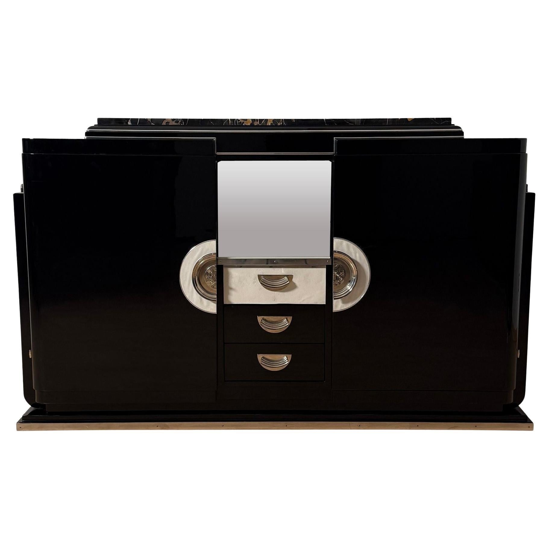 Buffet Art Deco, laque noire, marbre, parchemin, chrome, Paris circa 1930 en vente