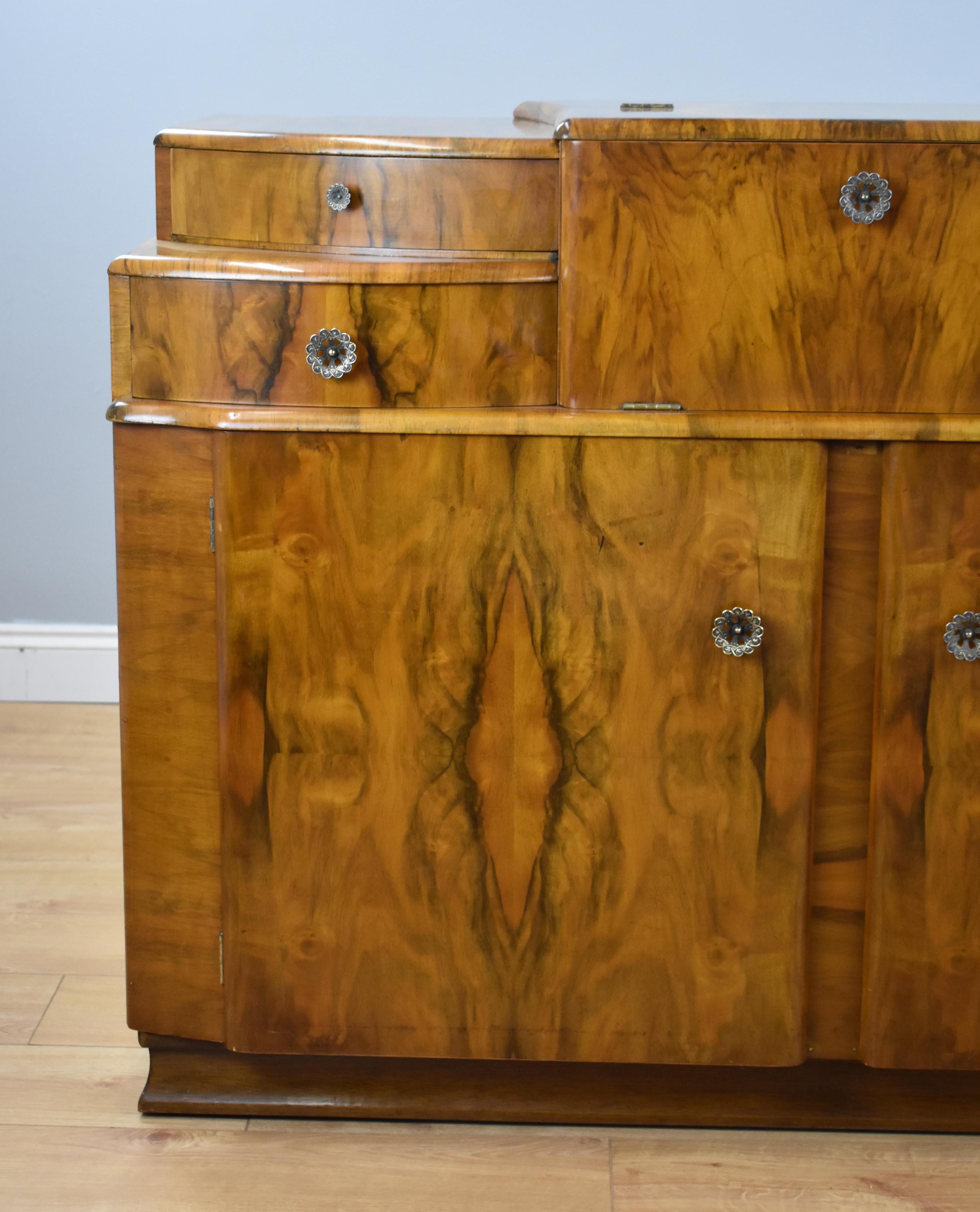 Art Deco Sideboard/Cocktail Cabinet In Good Condition In Chelmsford, Essex