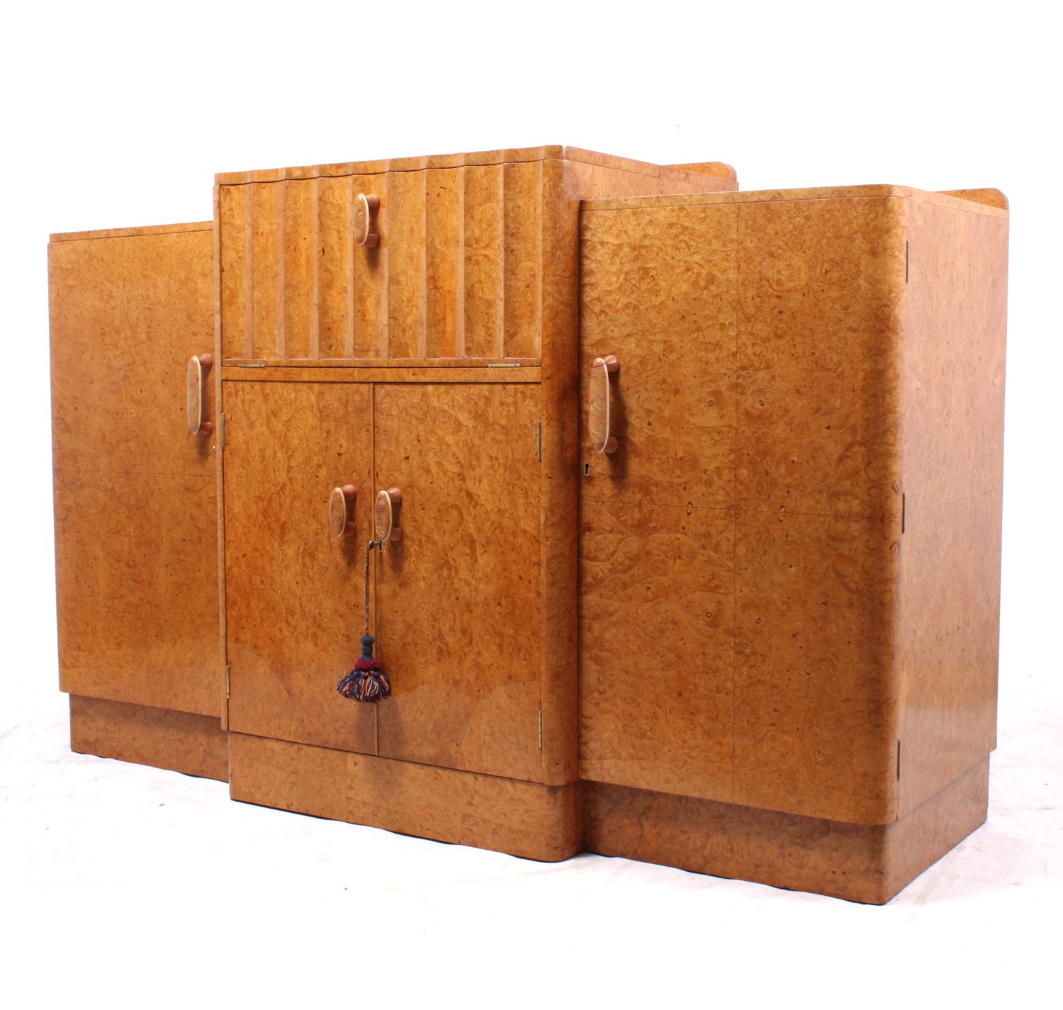 Art Deco Sideboard Cocktail in Burr Maple In Excellent Condition For Sale In Paddock Wood, Kent