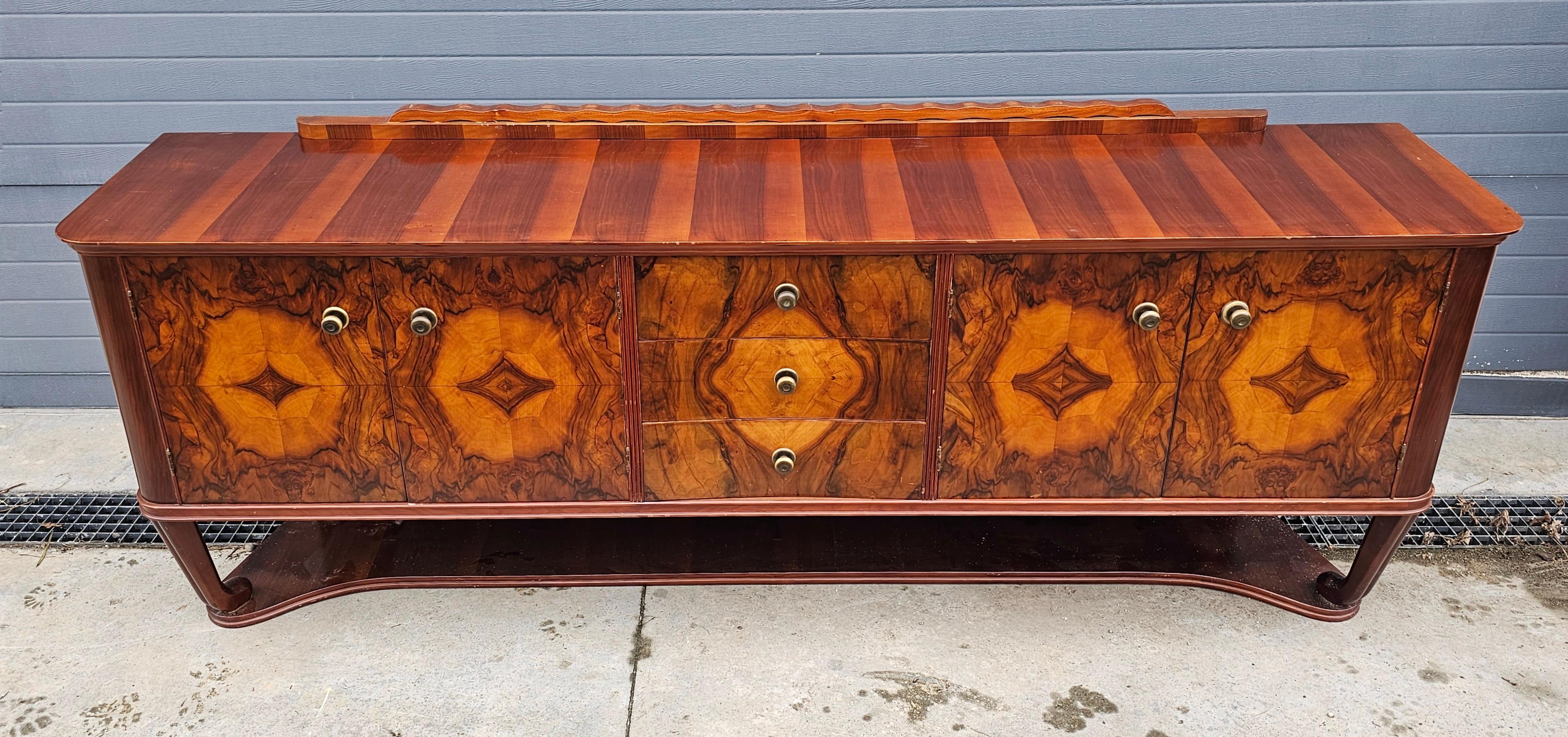 Art Deco Sideboard done in burl walnut veneer with rich and dramatic grain For Sale 3