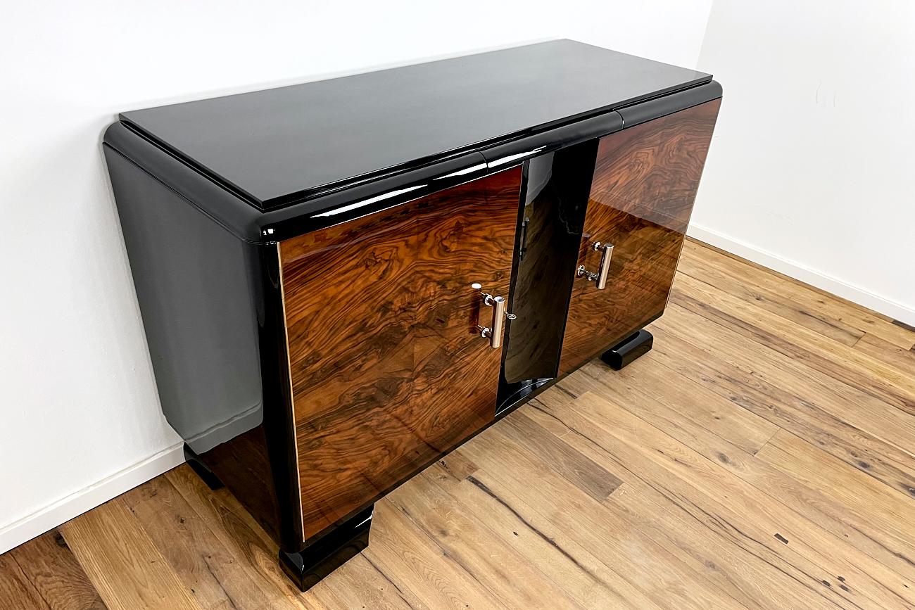 Art Deco Sideboard from Germany Around 1930 with a Wonderful Veneer in Caucasian 1