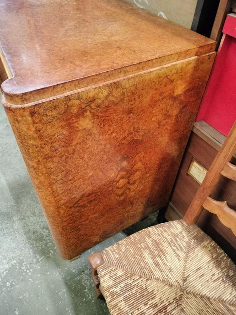 Art Deco sideboard in amboyna burl in the style of Maurice RINCK circa 1930 For Sale 2