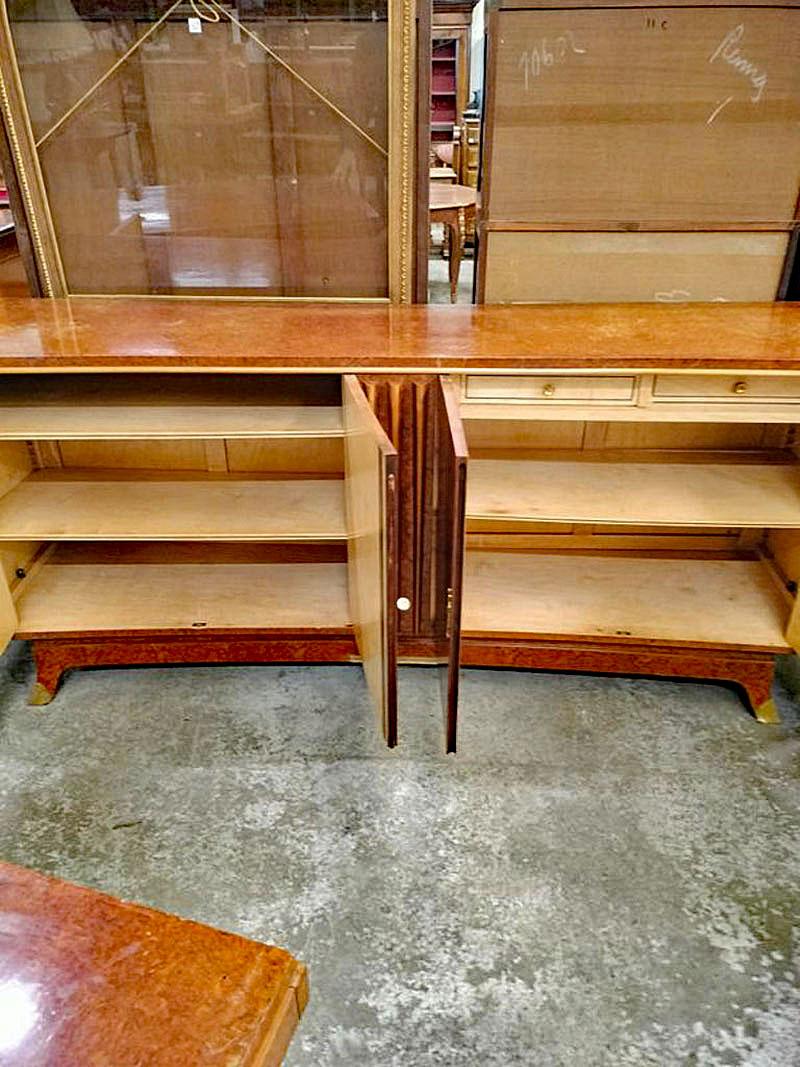 Art Deco sideboard in amboyna burl in the style of Maurice RINCK circa 1930 For Sale 3