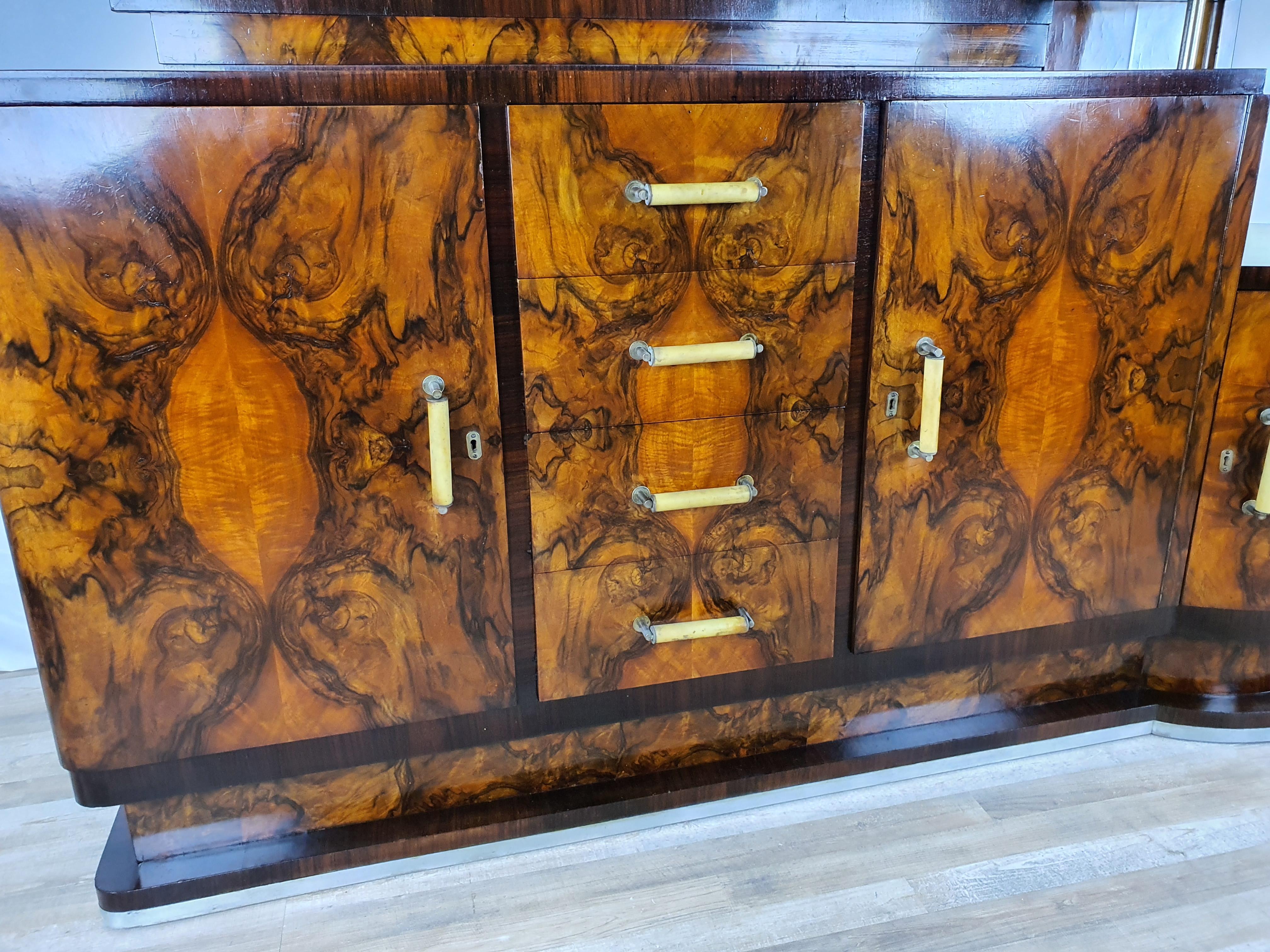 Art Decò Sideboard in Briar with Mirror 10