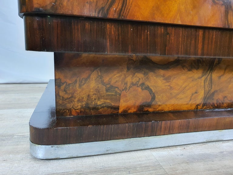 Italian Art Decò Sideboard in Briar with Mirror For Sale