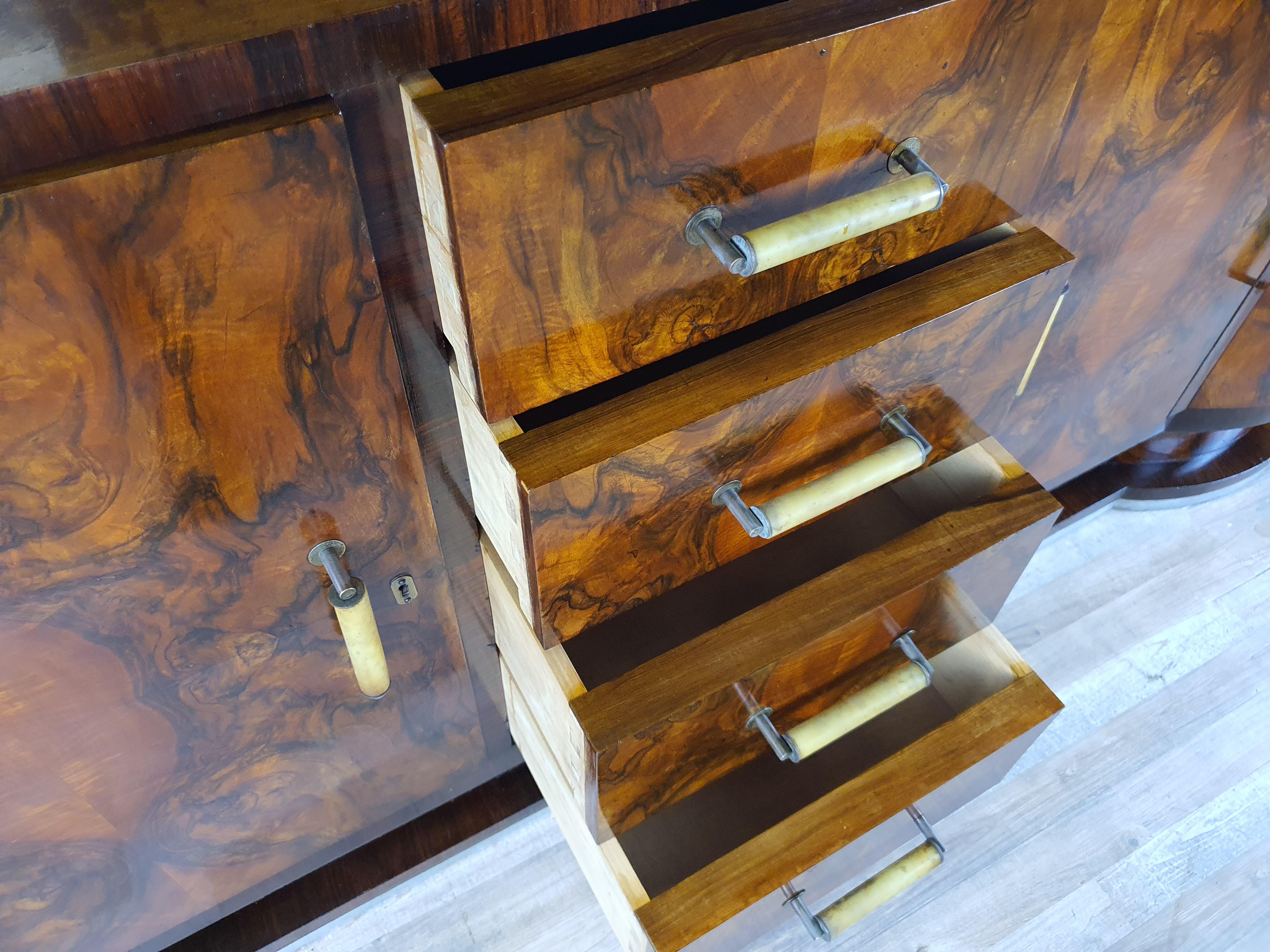 Aluminum Art Decò Sideboard in Briar with Mirror